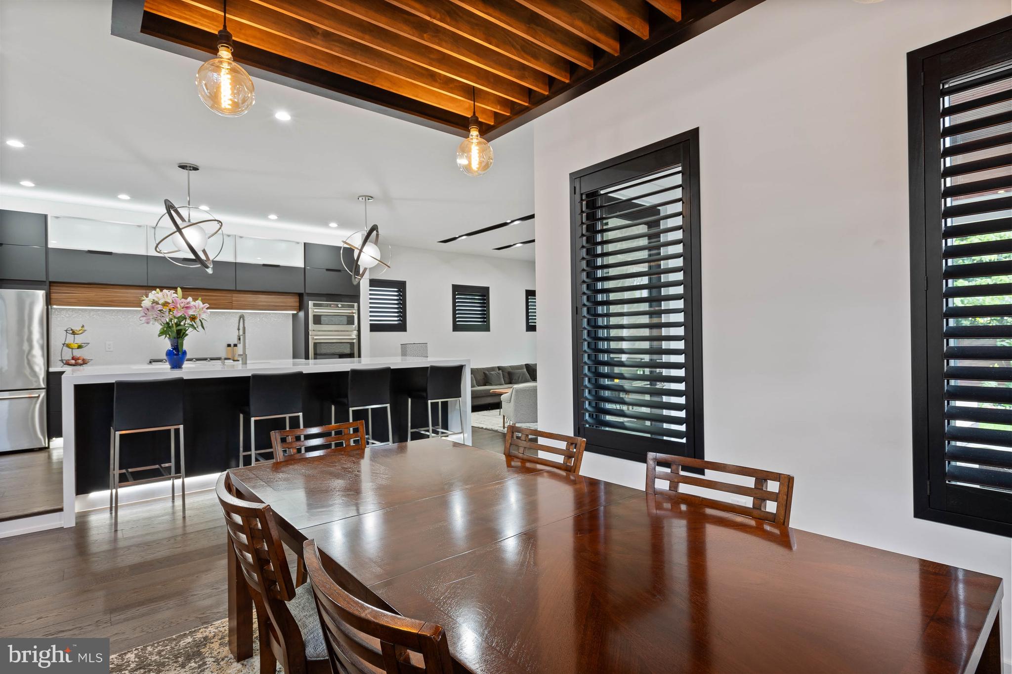 COUNTRY CLUB ESTATES - Residential