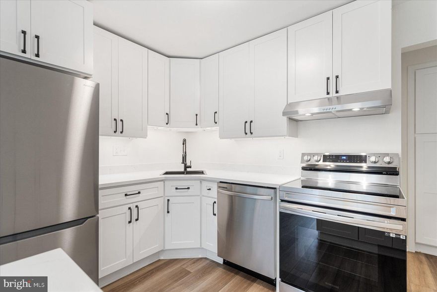 Multiple offers have been received on the unit so we ask that all other offers be in by Monday 7/29 at 10am.  Thank you for the interest.

 Tastefully and completely remodeled from top to bottom.  This 2 Bedroom 1 Full Bathroom unit has been rethought to make improvements to the standard floorplan with more cabinetry than most Single Family homes.    Come see for yourself how you can move right in and start enjoying the proximity to the walking trails, shopping, and restaurants of downtown Bel Air.