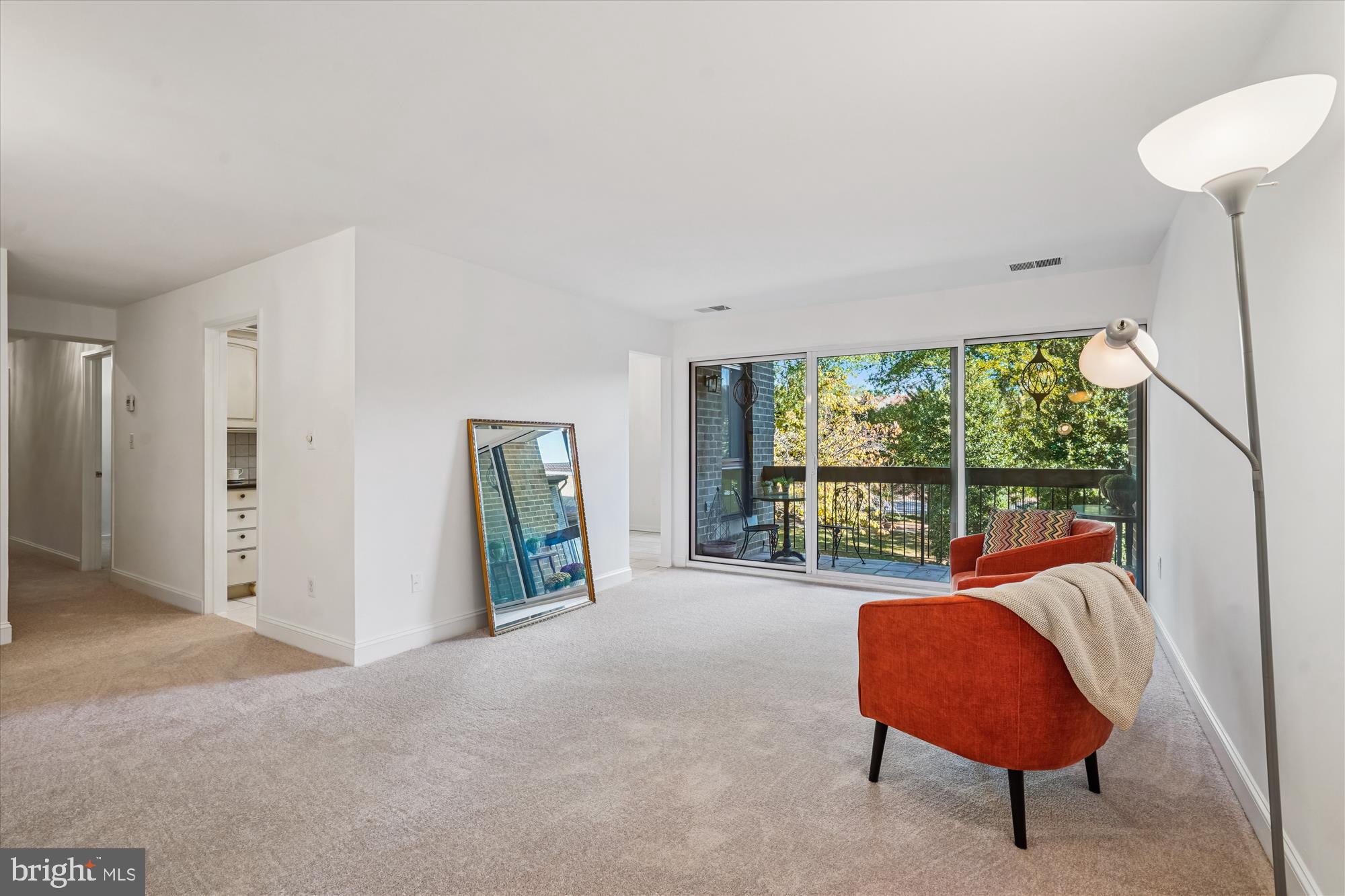 563 FLORIDA AVENUE 102