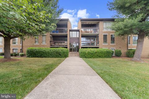 563 FLORIDA AVENUE 102 HERNDON VA 20170