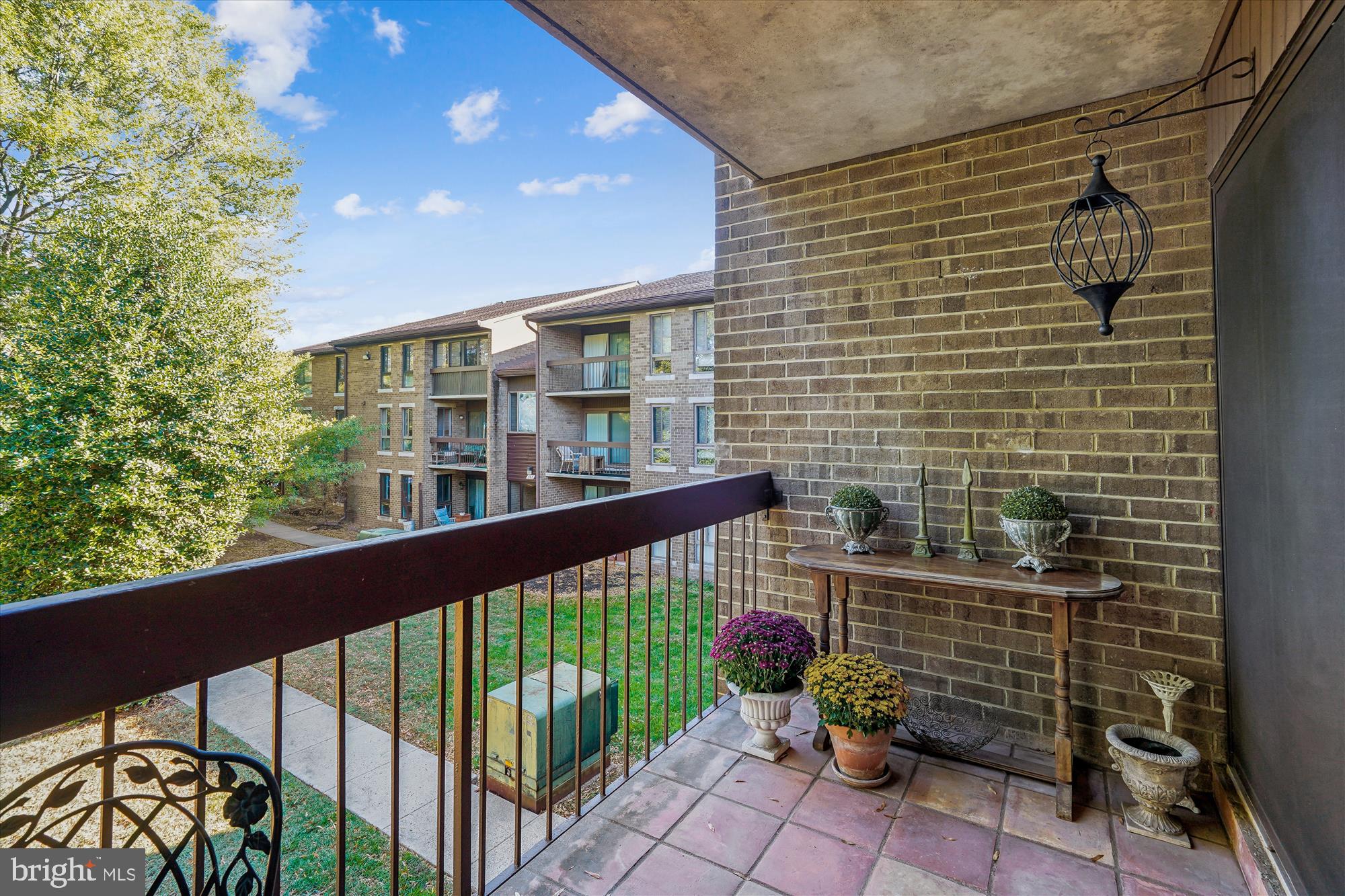 JEFFERSON MEWS - Residential