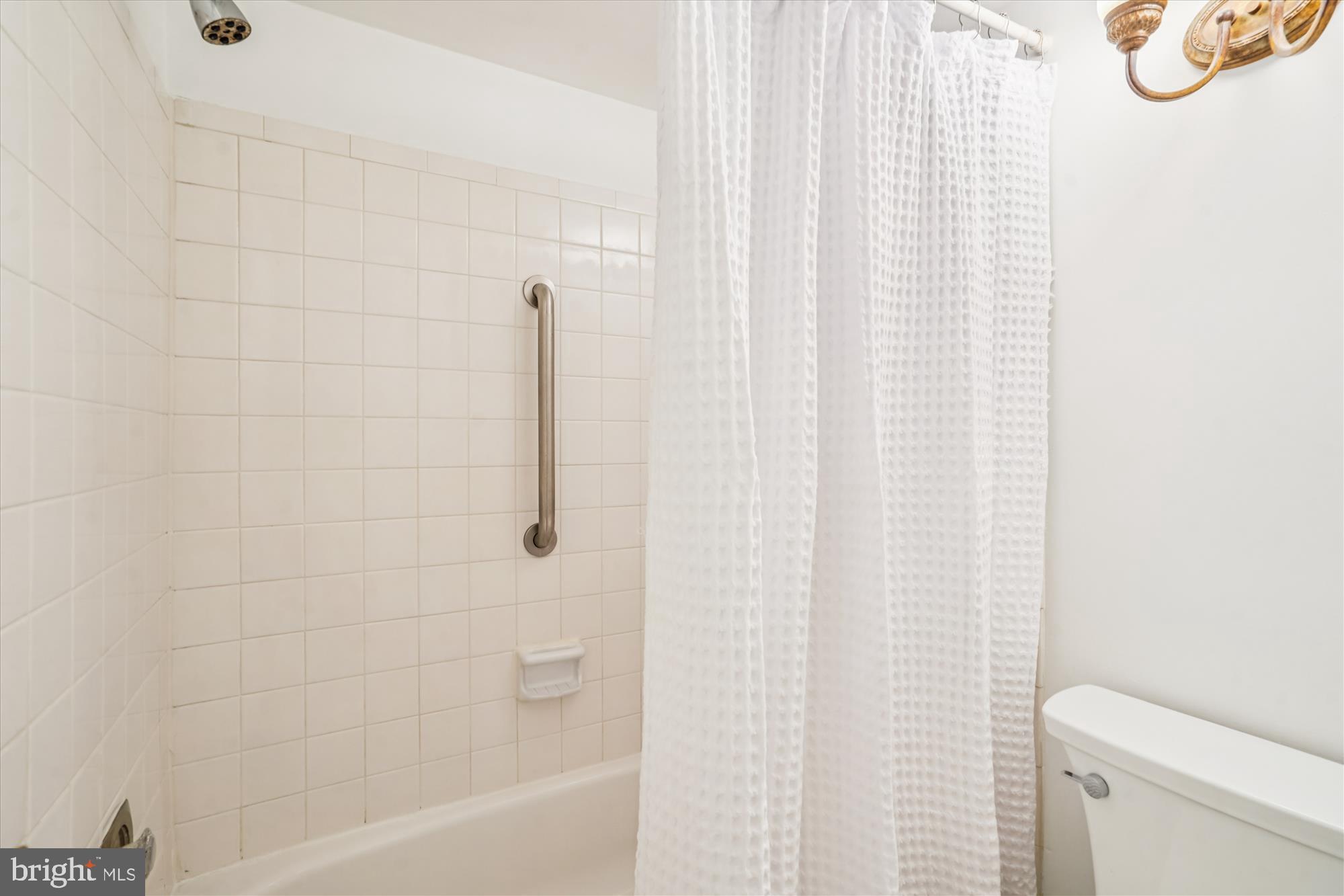 JEFFERSON MEWS - Residential