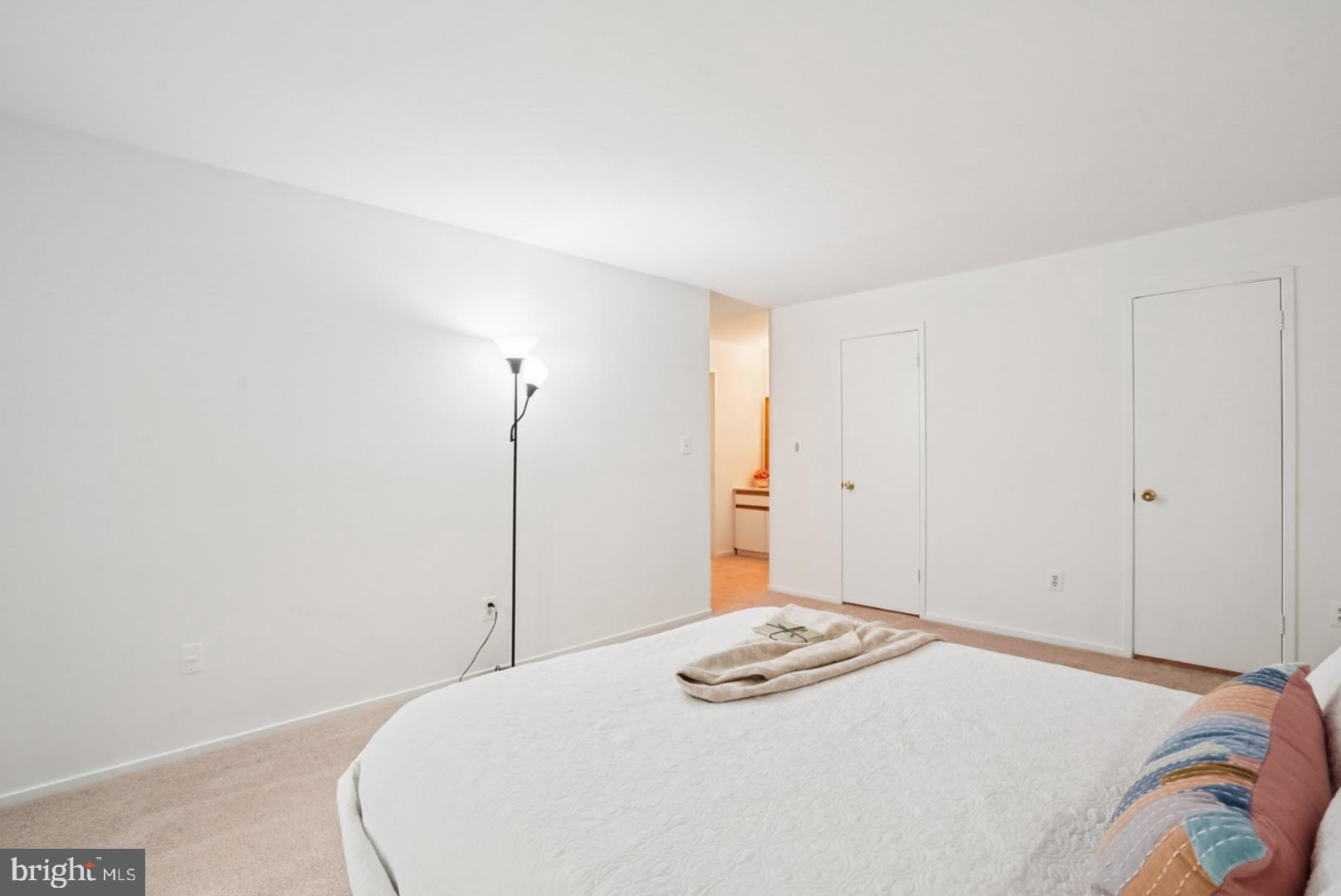 JEFFERSON MEWS - Residential