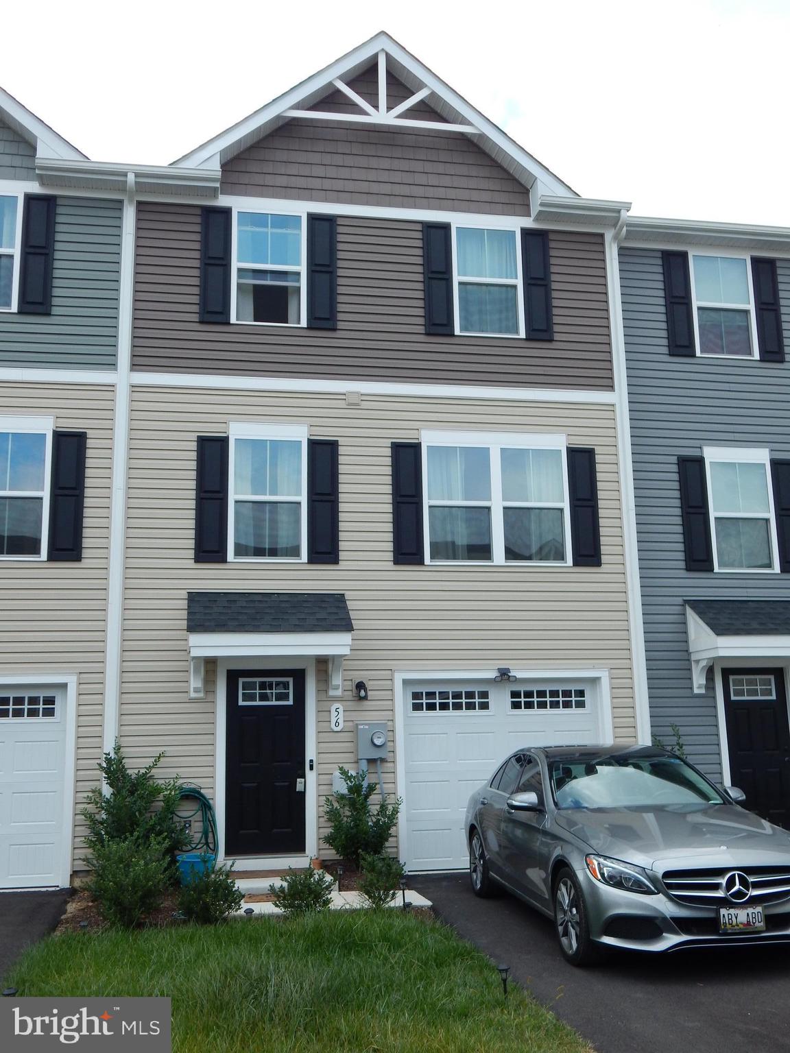 THE LAKES AT MARTINSBURG - Residential Lease