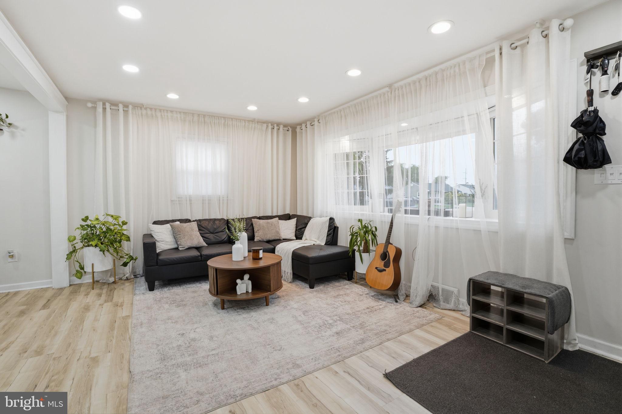 2206 DAVID DRIVE