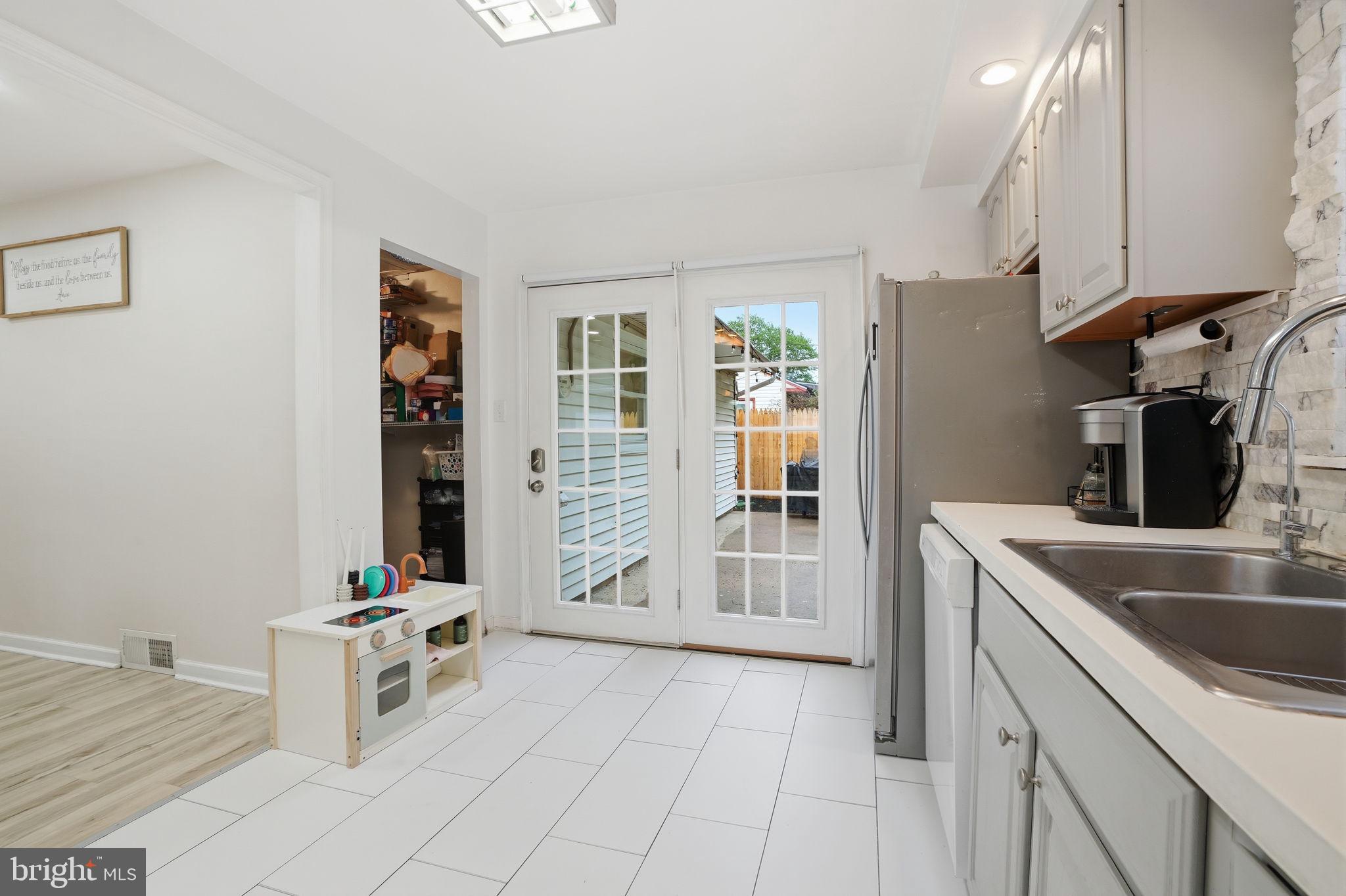 MARGO GDNS - Residential