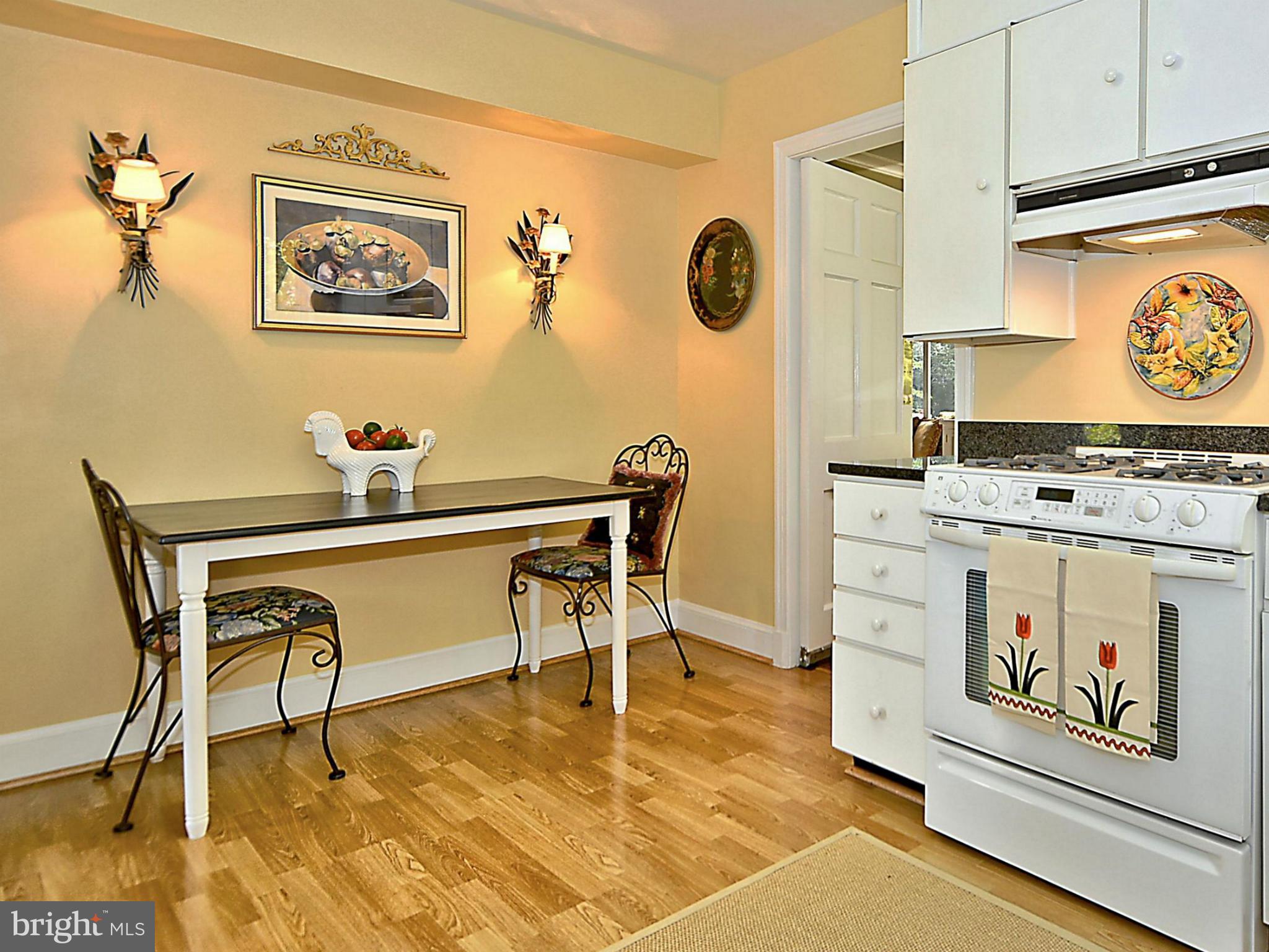 MONTICELLO PARK - Residential