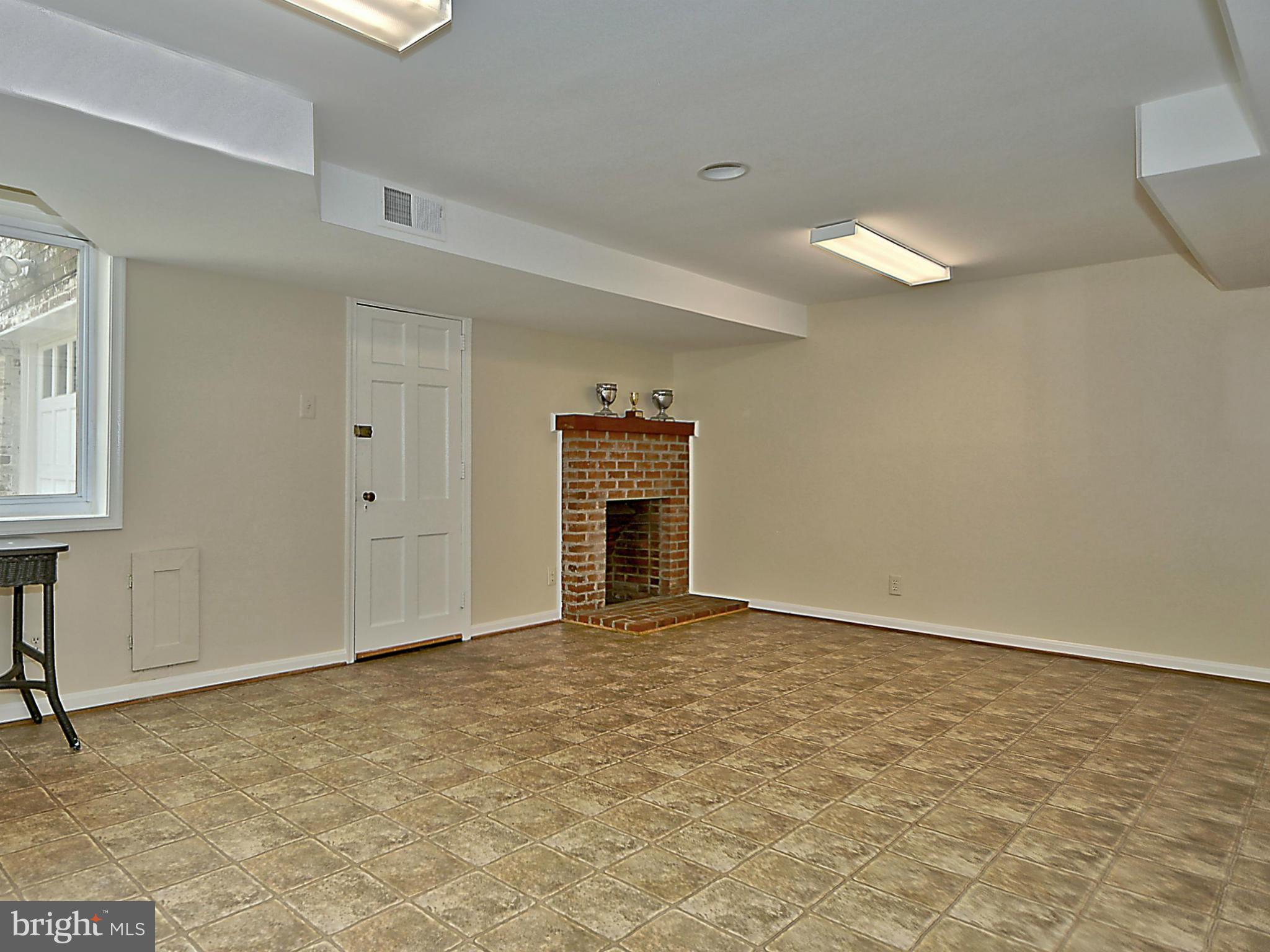 MONTICELLO PARK - Residential