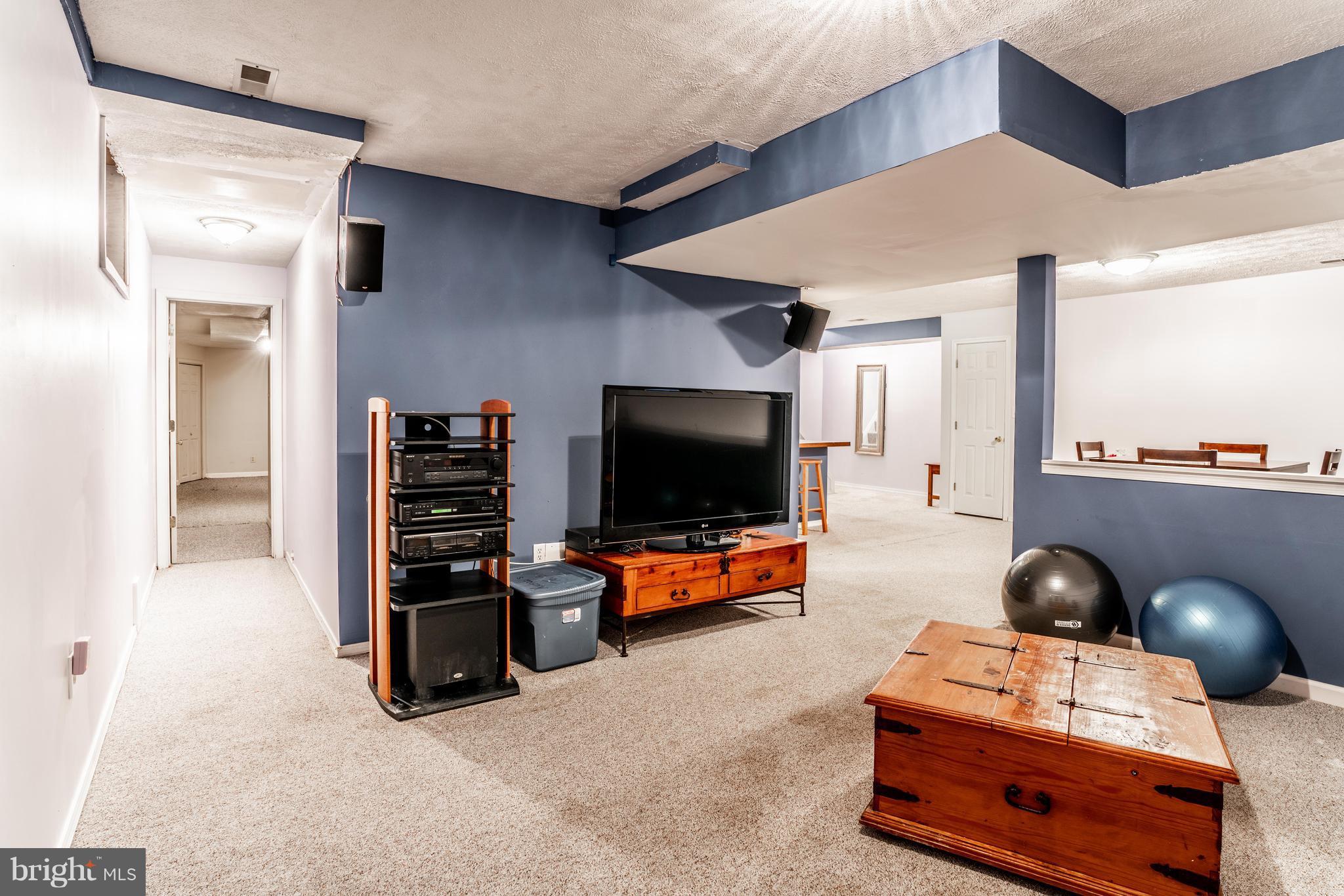 WOODLAND RUN - Residential