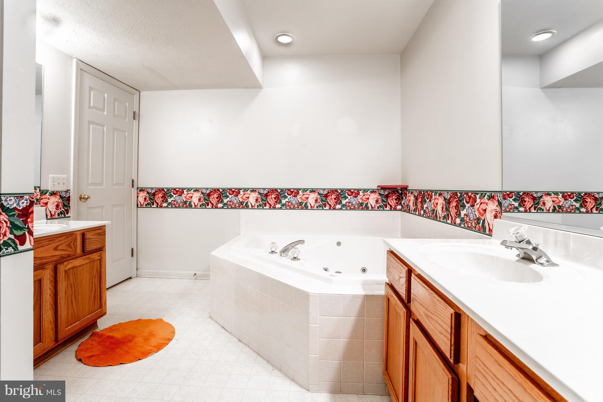 WOODLAND RUN - Residential