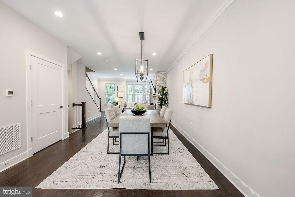 Photo of 10326 Grosvenor Place, NORTH BETHESDA, MD 20852 (MLS # MDMC2229044)