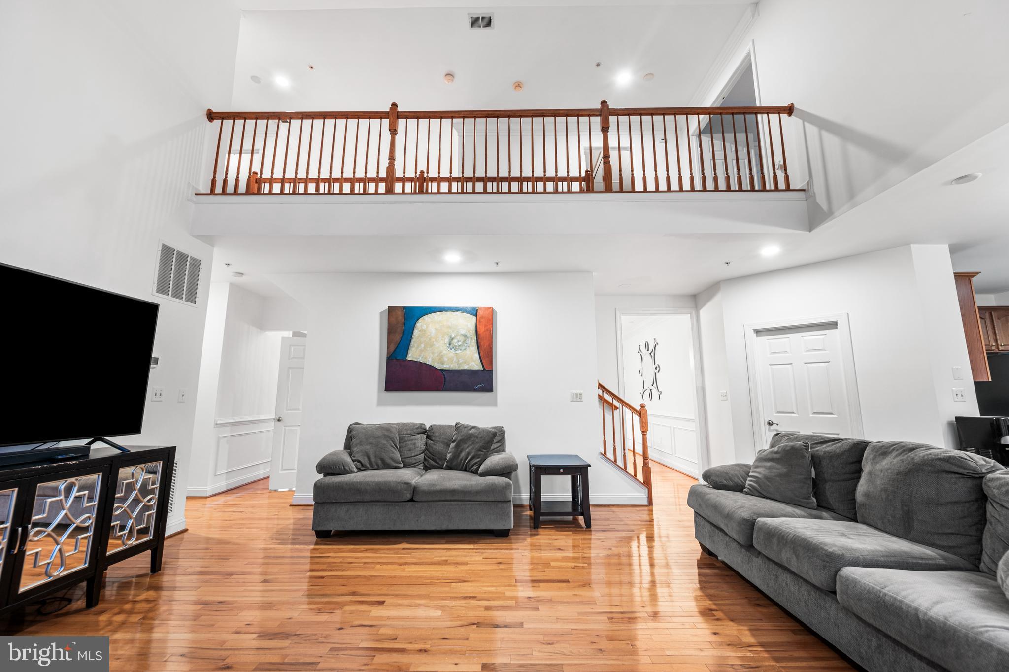 OAK CREEK CLUB - Residential