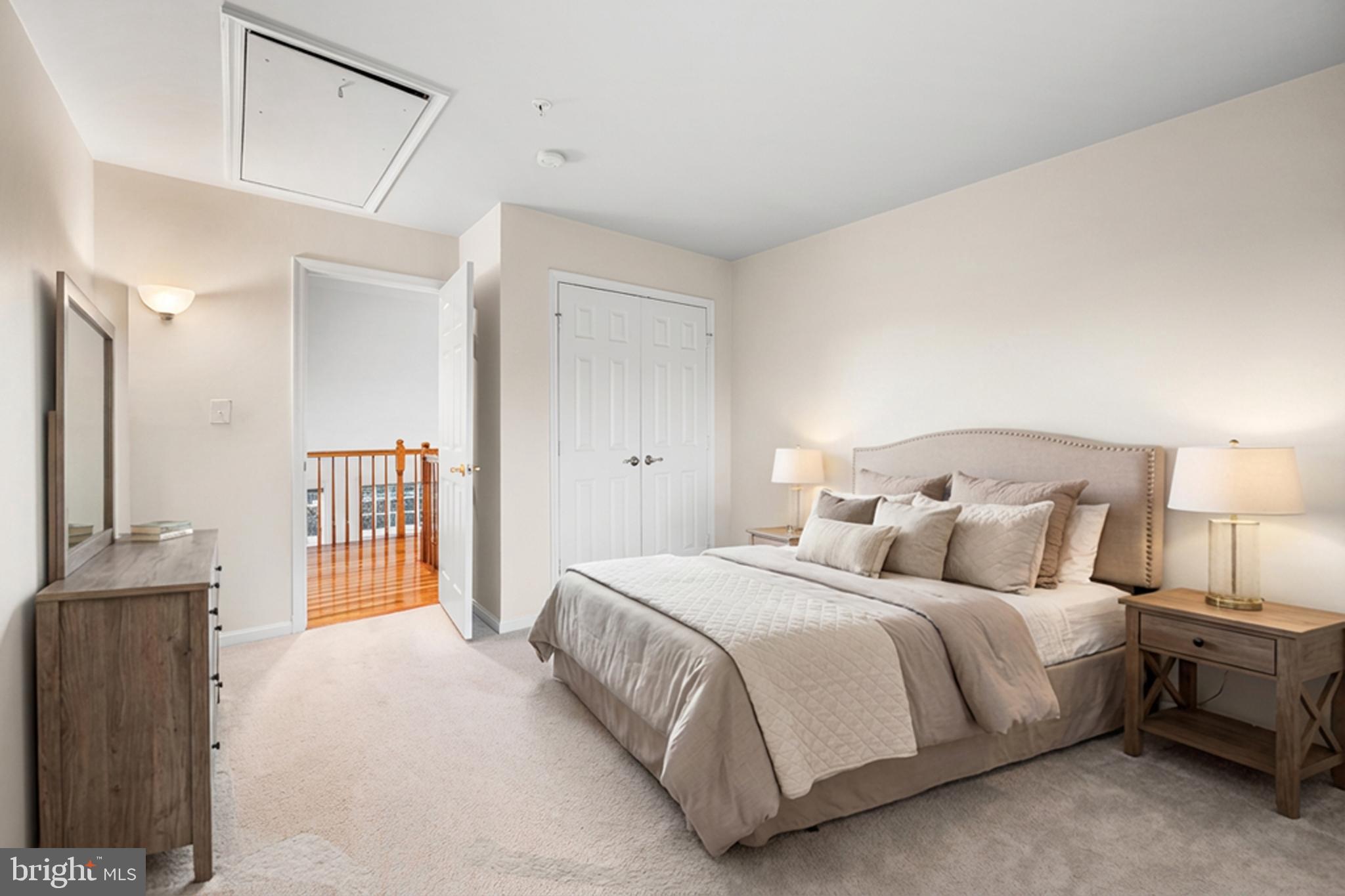 OAK CREEK CLUB - Residential