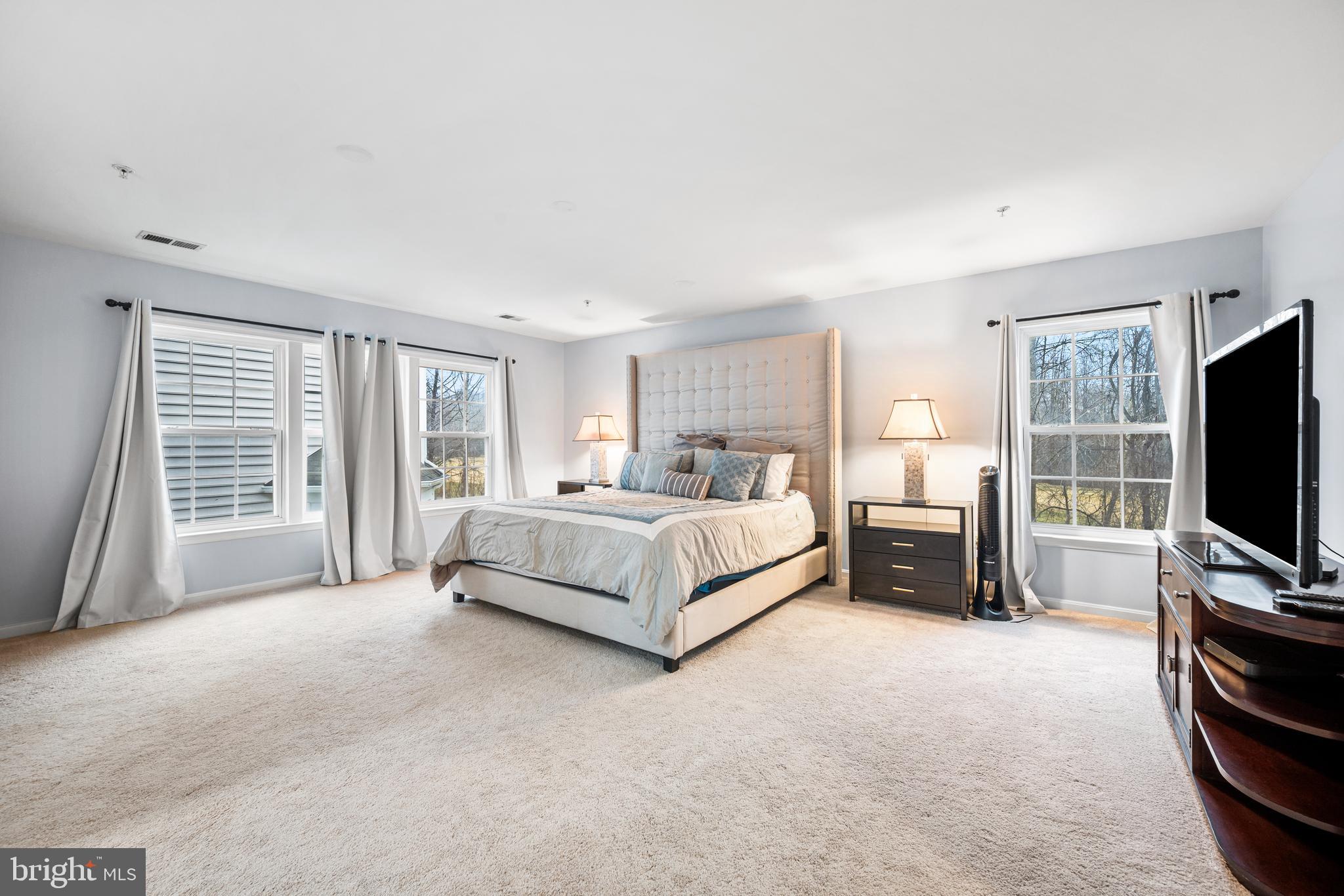 OAK CREEK CLUB - Residential