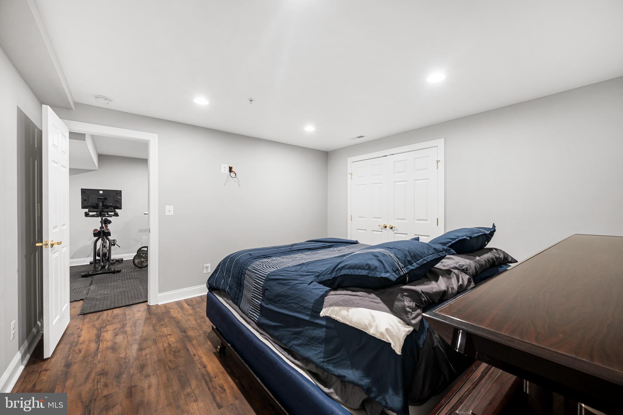 OAK CREEK CLUB - Residential