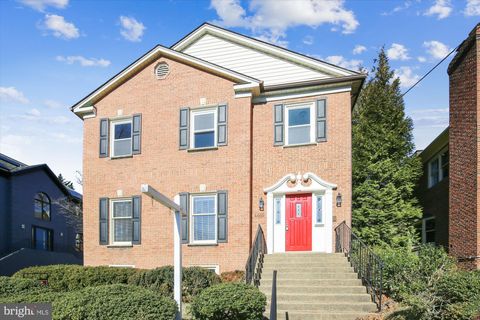 4489 SALEM LANE NW WASHINGTON DC 20007