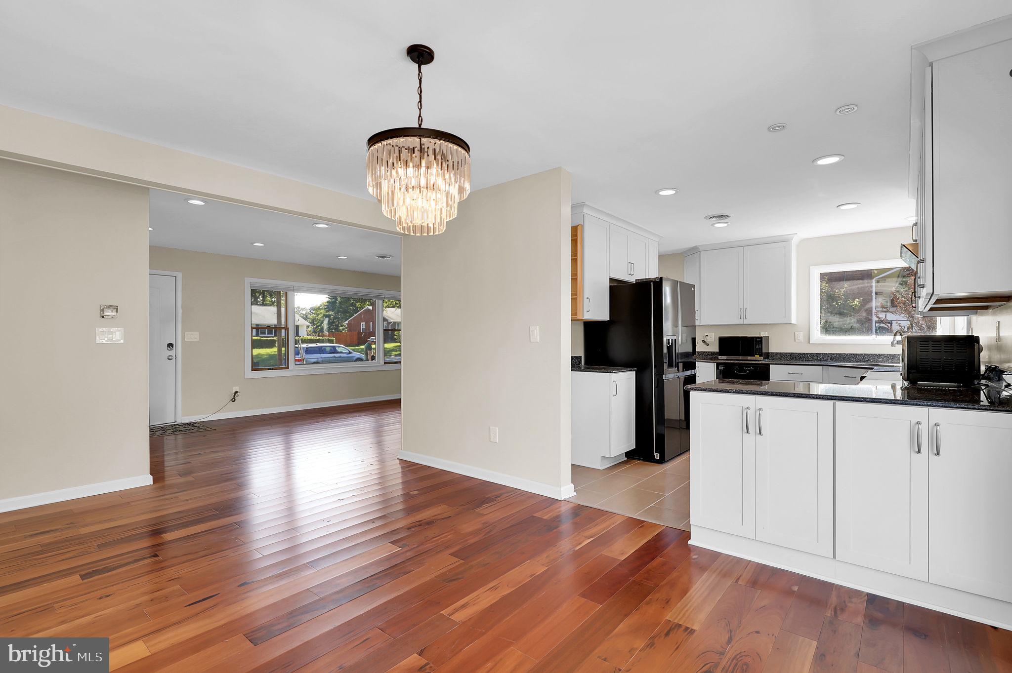 WALNUT HILL - Residential