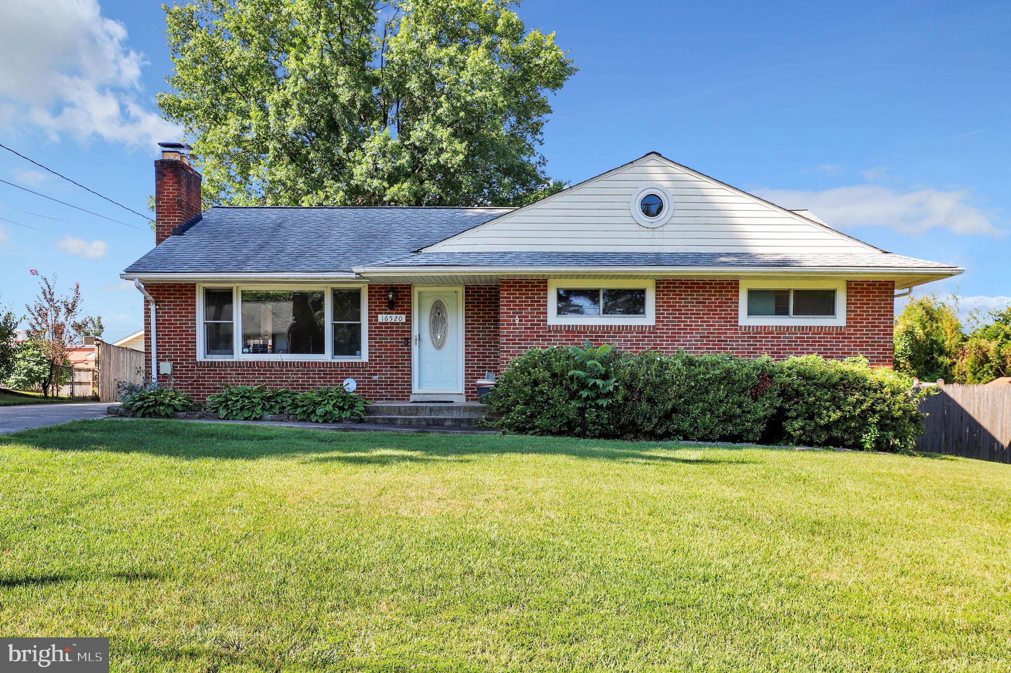 WALNUT HILL - Residential