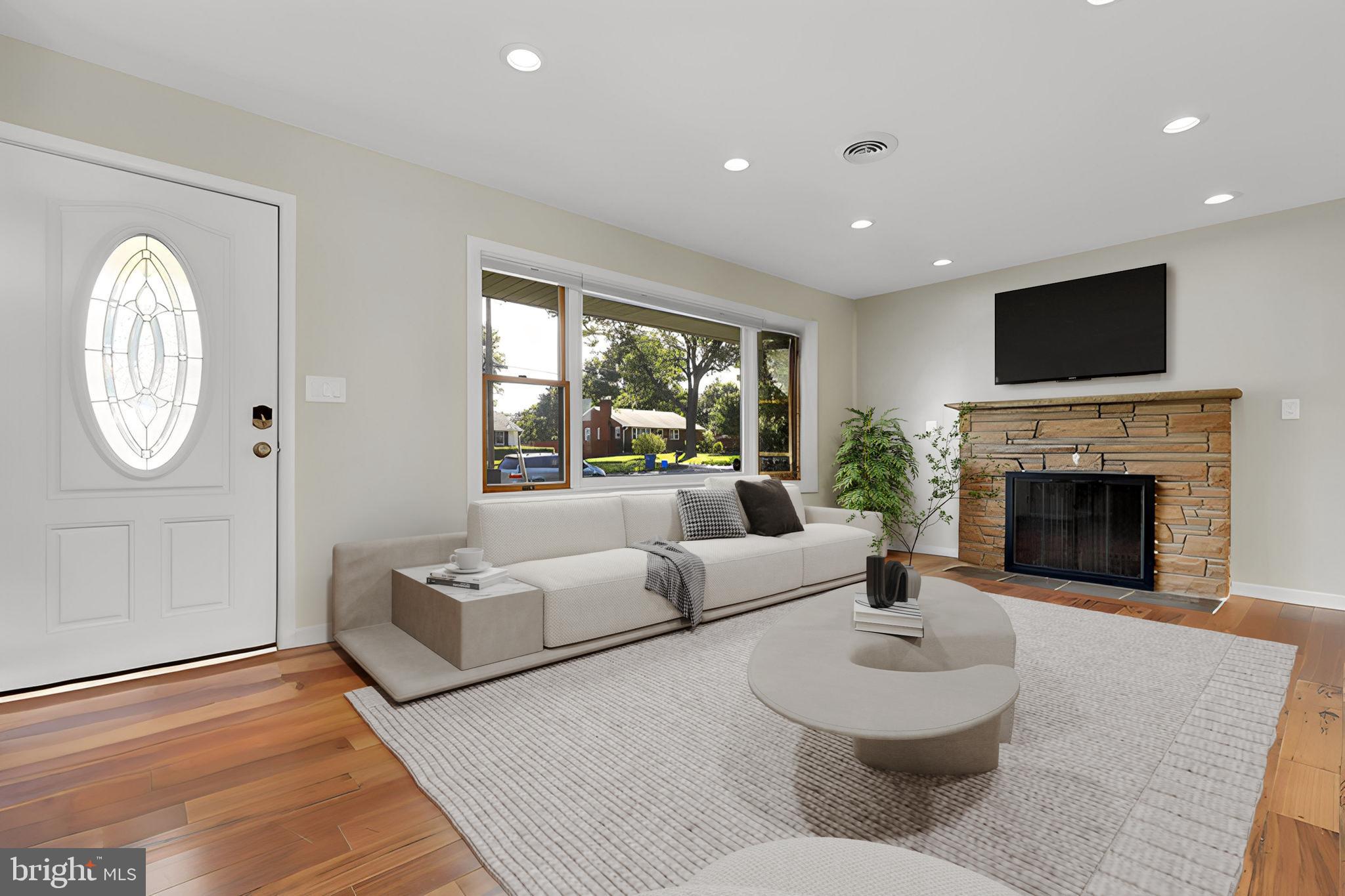 WALNUT HILL - Residential