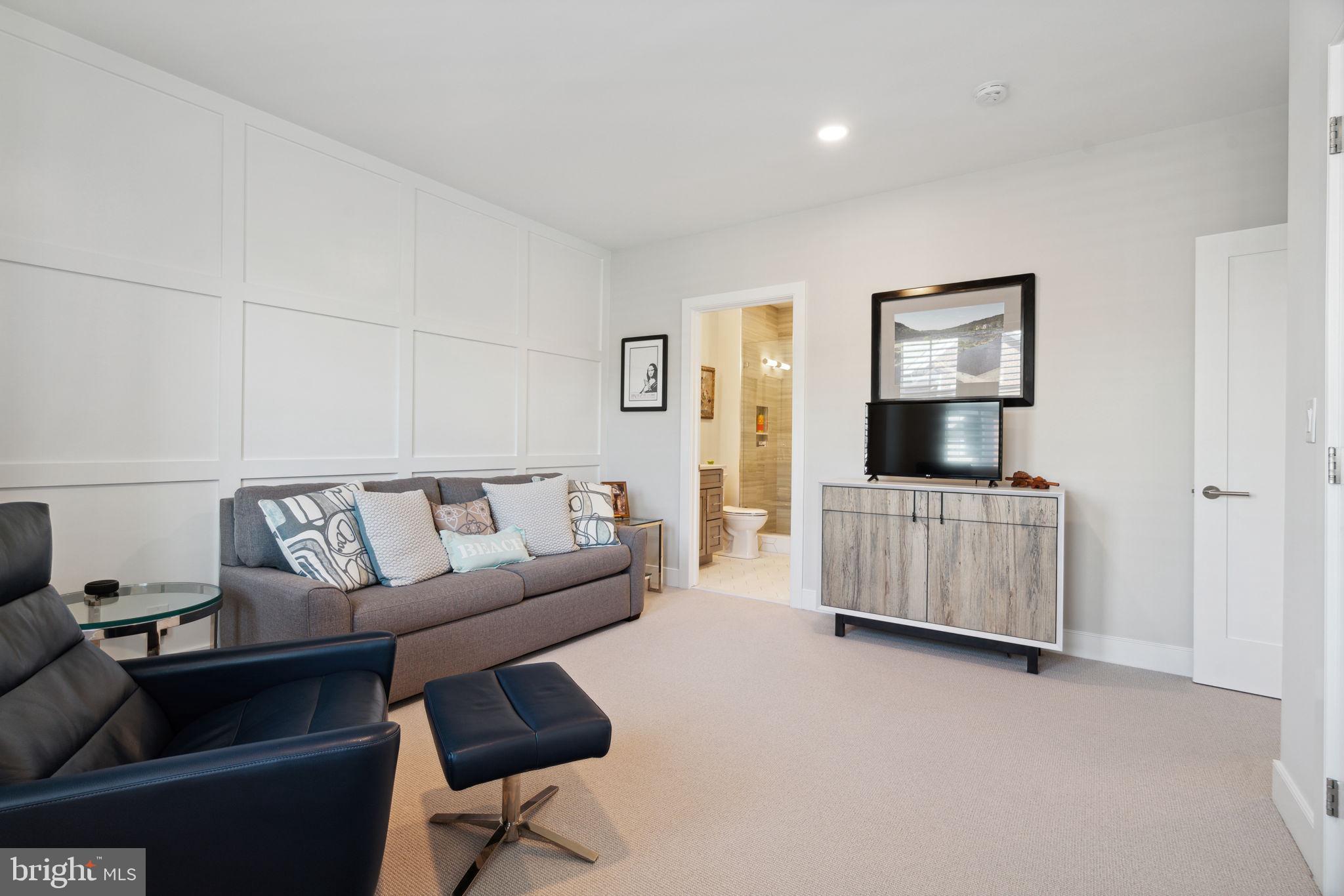 RABBIT RUN CREEK - Residential