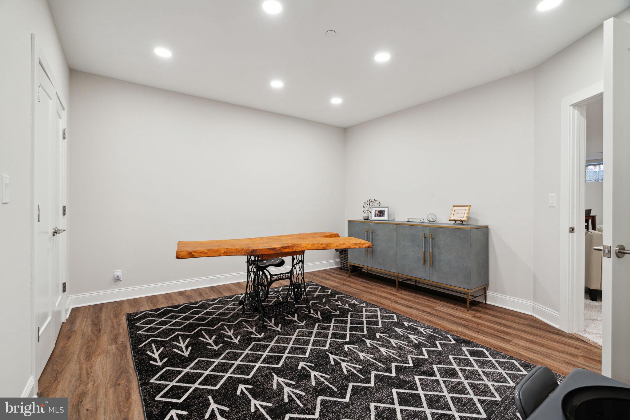 RABBIT RUN CREEK - Residential