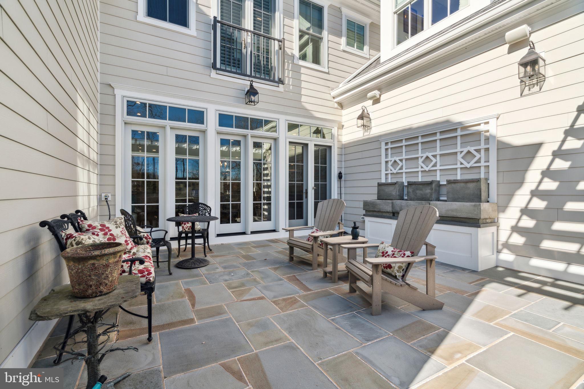 RABBIT RUN CREEK - Residential