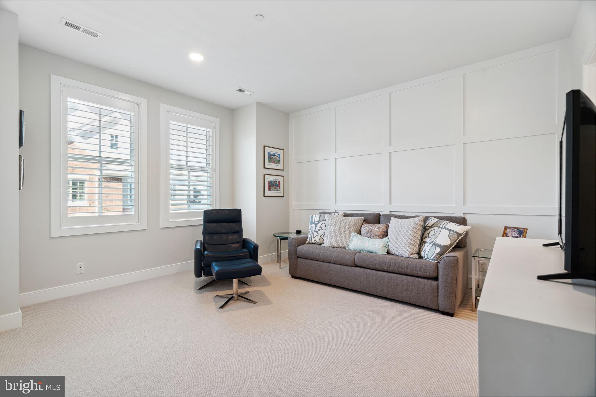 RABBIT RUN CREEK - Residential