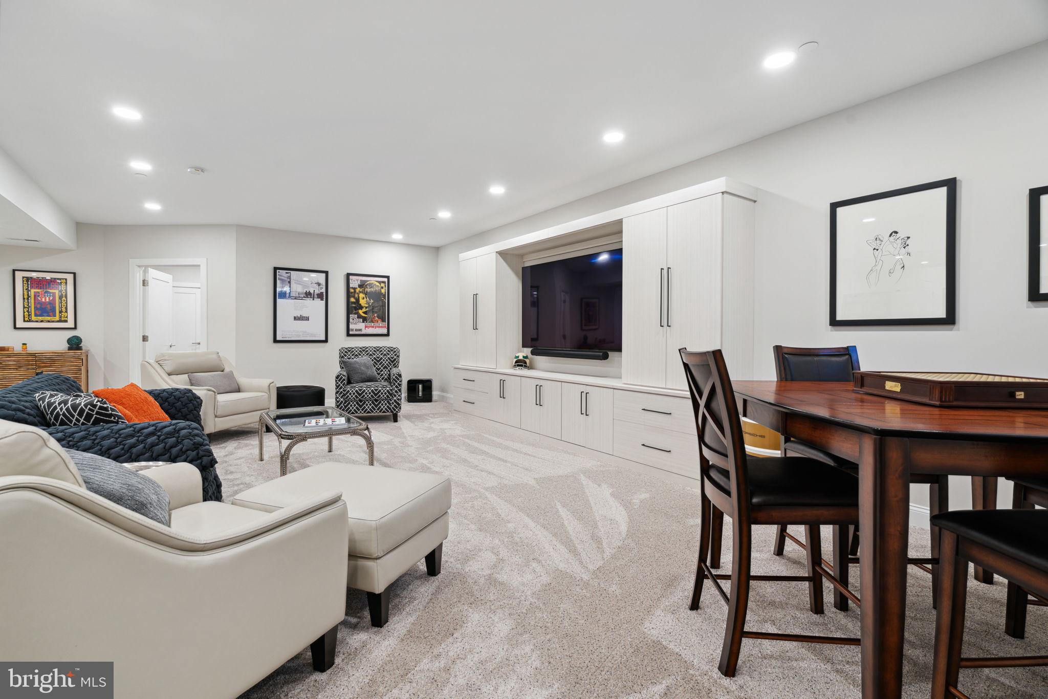 RABBIT RUN CREEK - Residential