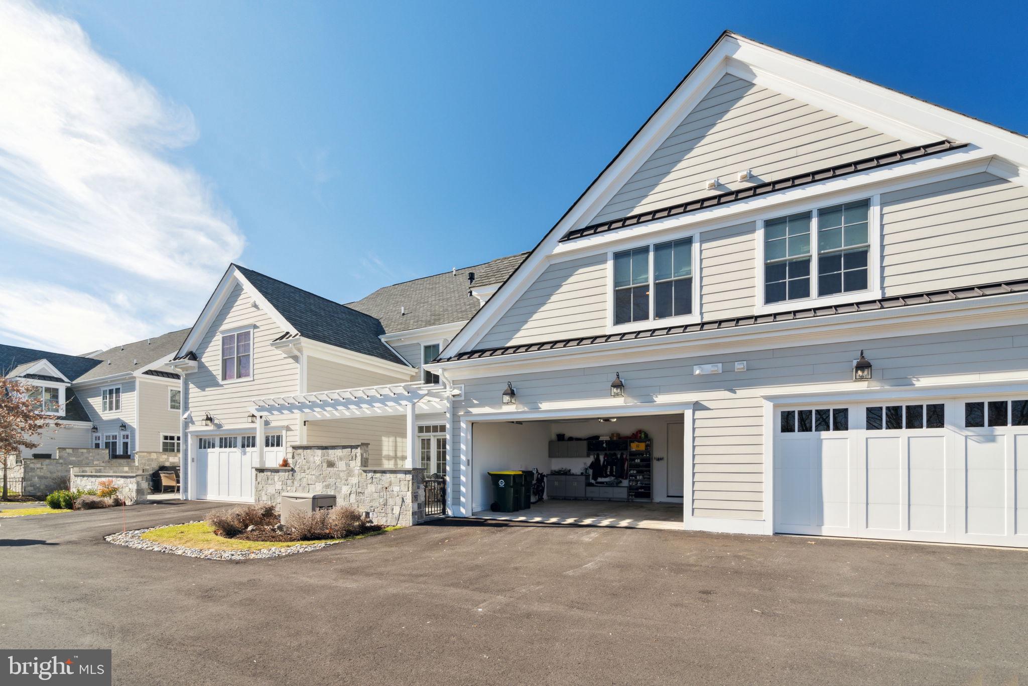 RABBIT RUN CREEK - Residential