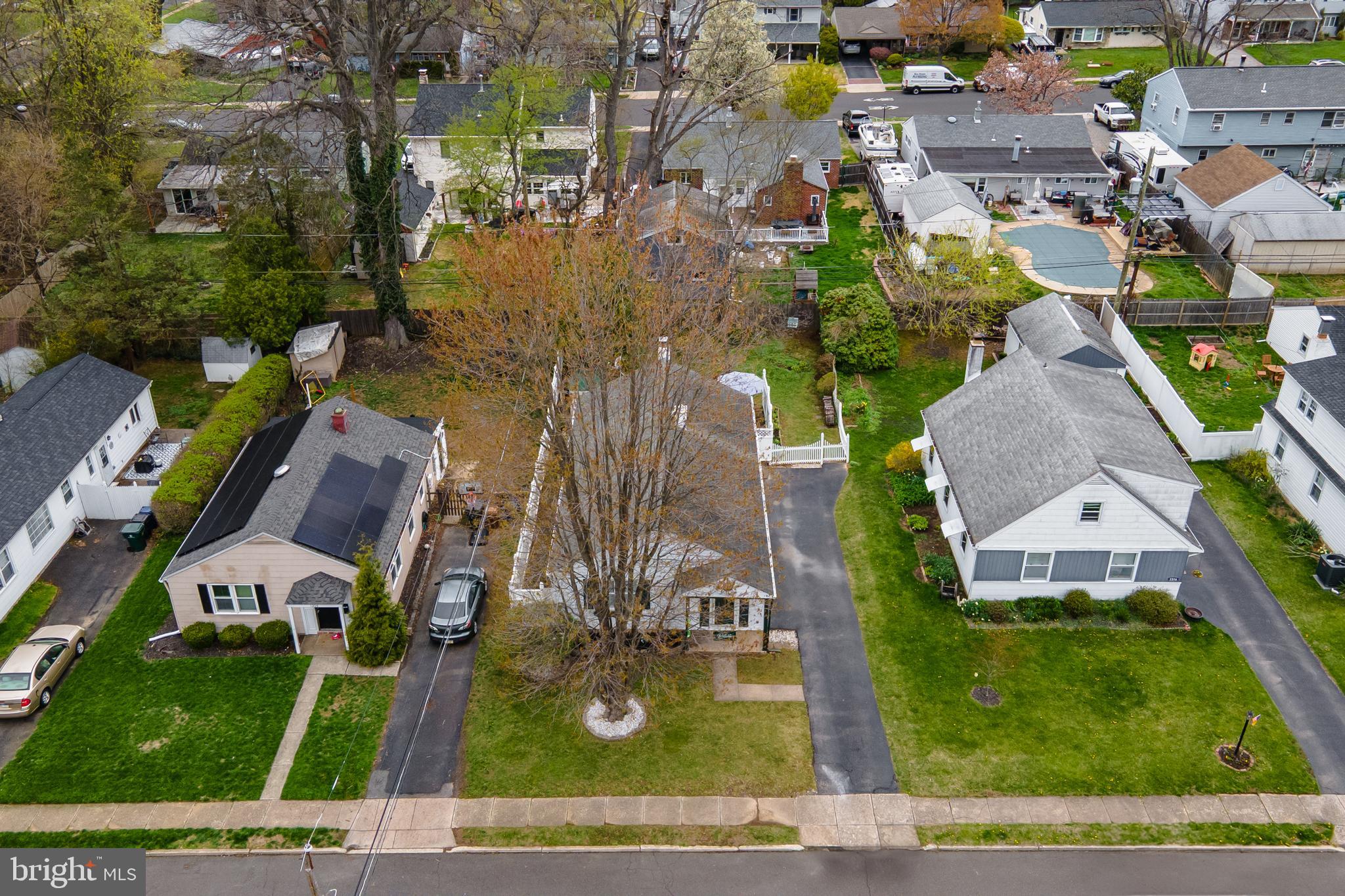 ROSLYN - Residential