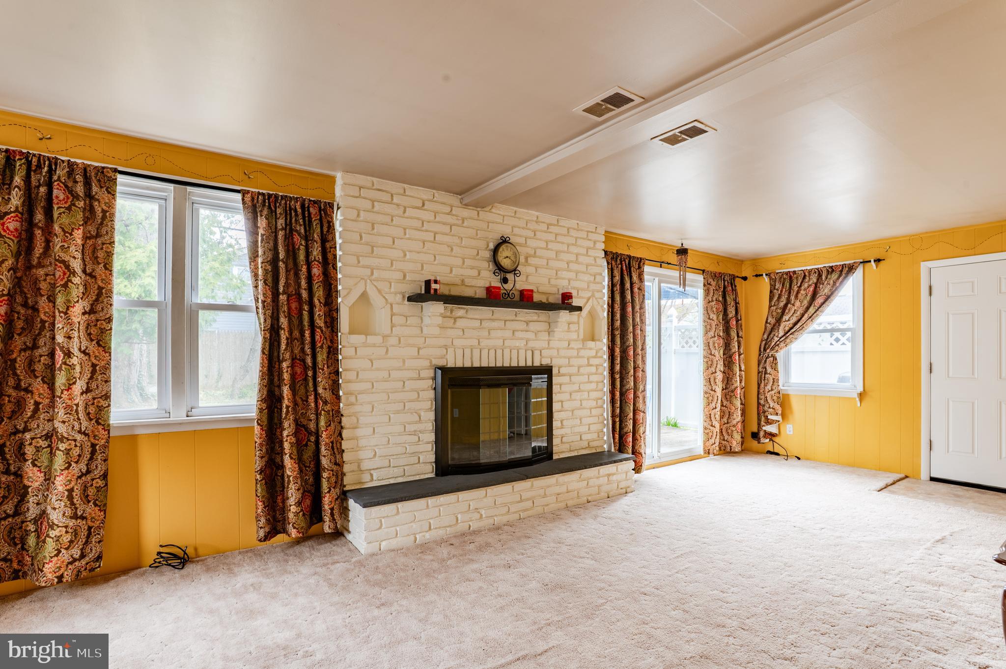 ROSLYN - Residential