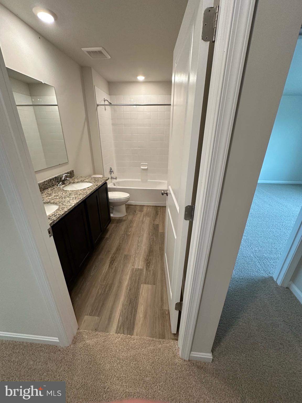 TOLLHOUSE WOODS - Residential