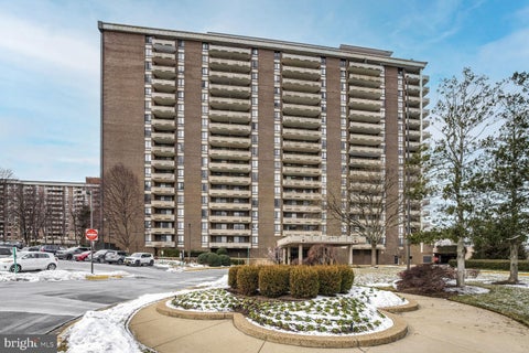 Condo For Rent - 1800 Old Meadow Road #904<br/> MCLEAN, VA 22102