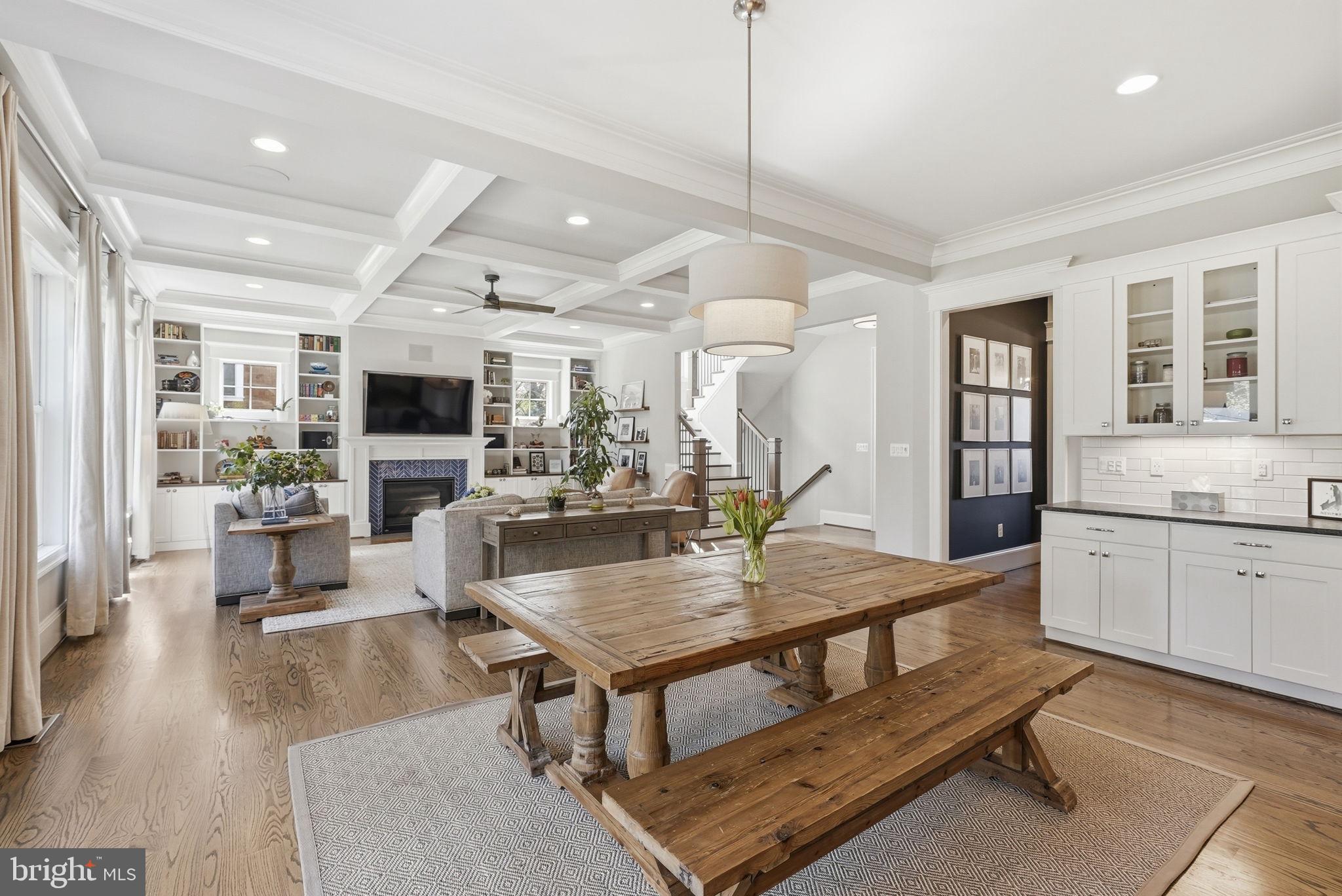 WEST END MANOR - Residential