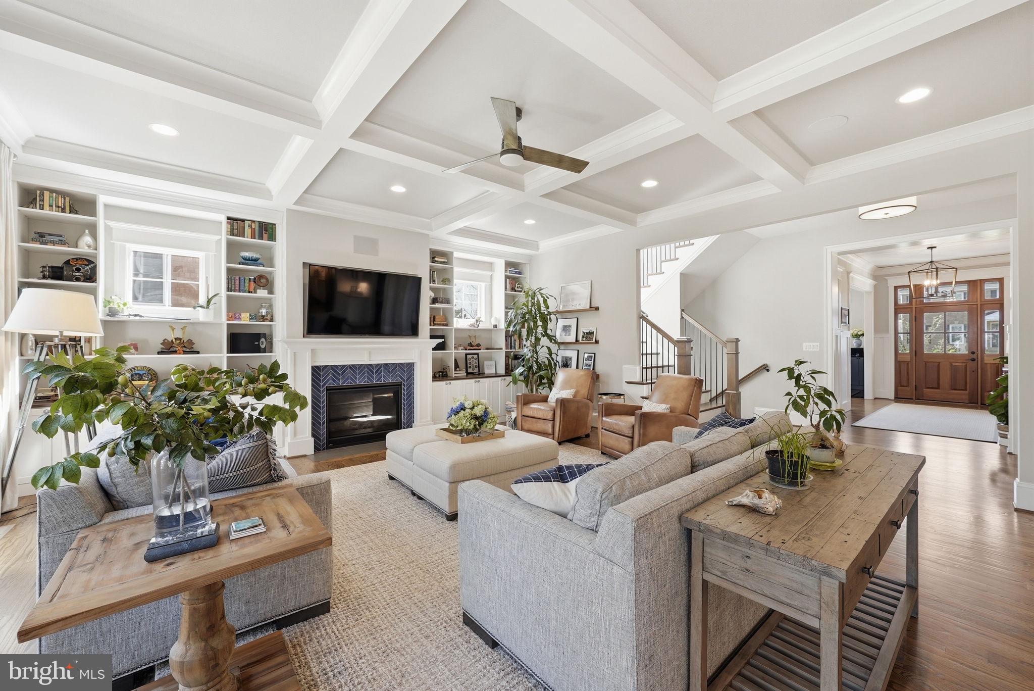 WEST END MANOR - Residential