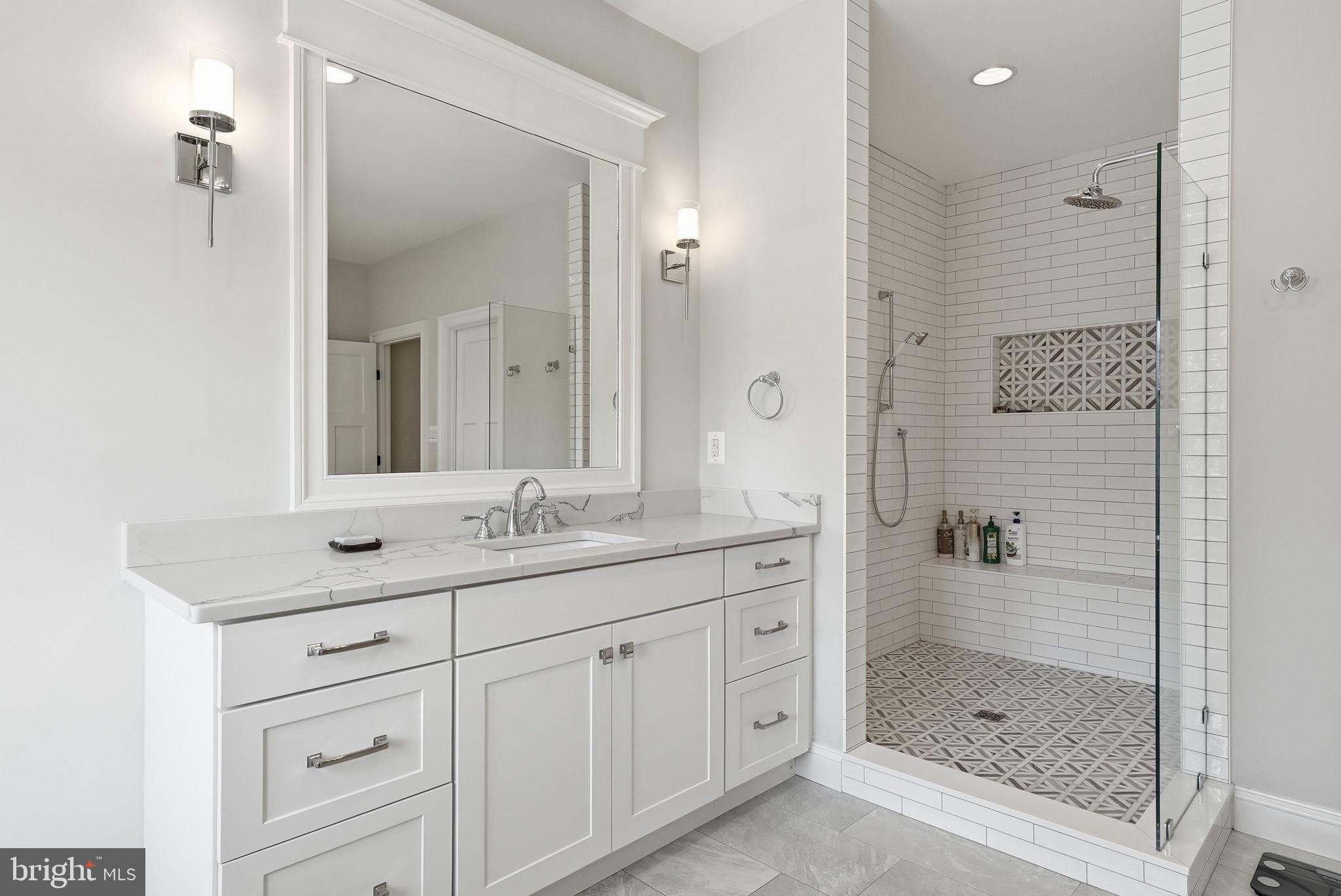 WEST END MANOR - Residential