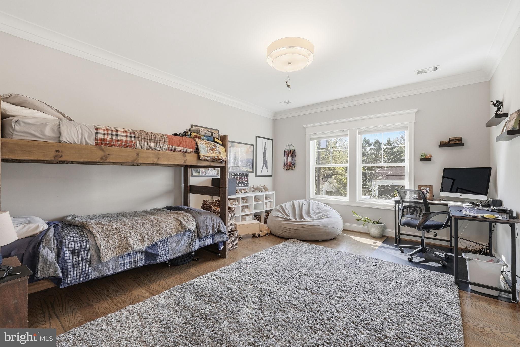 WEST END MANOR - Residential