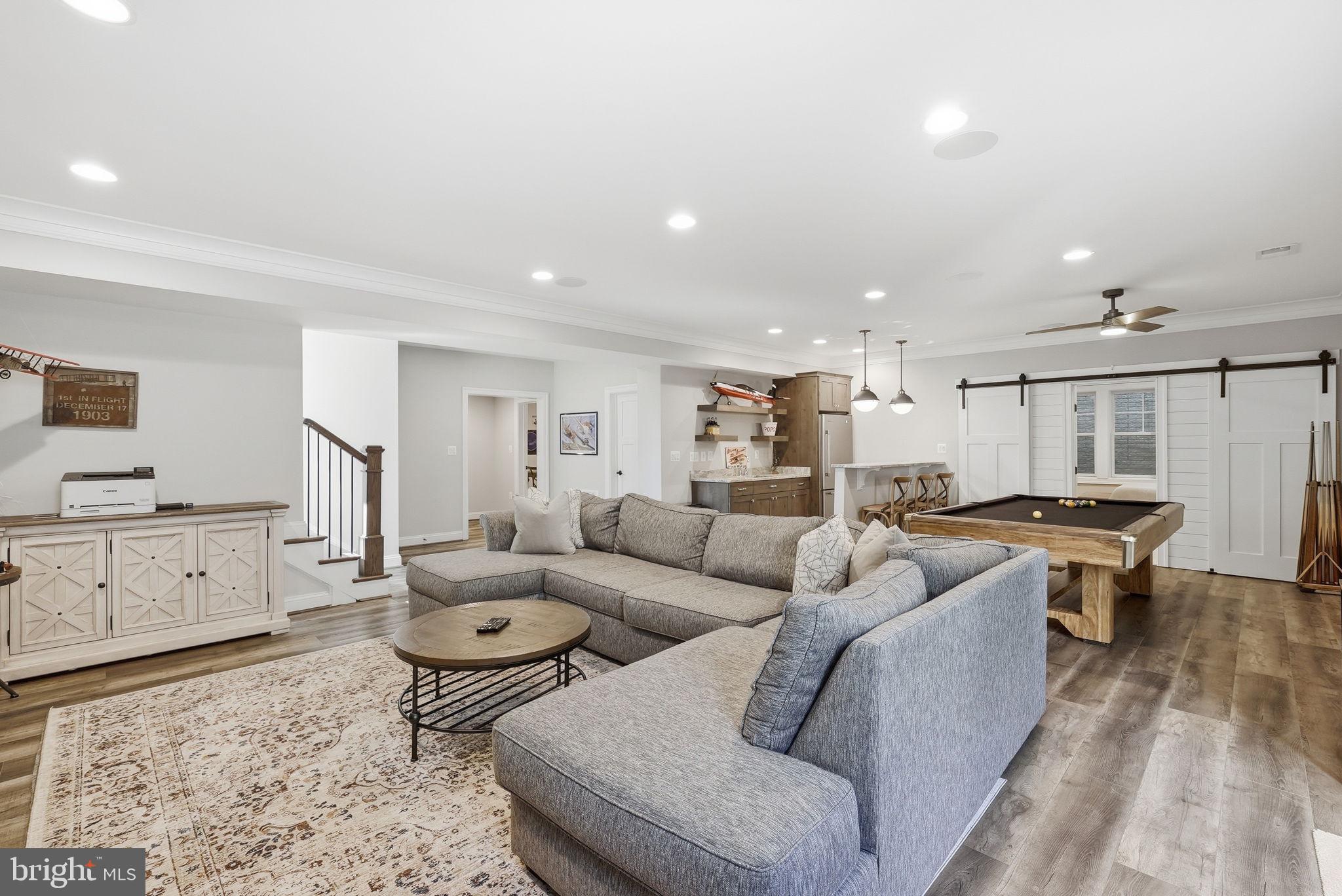 WEST END MANOR - Residential