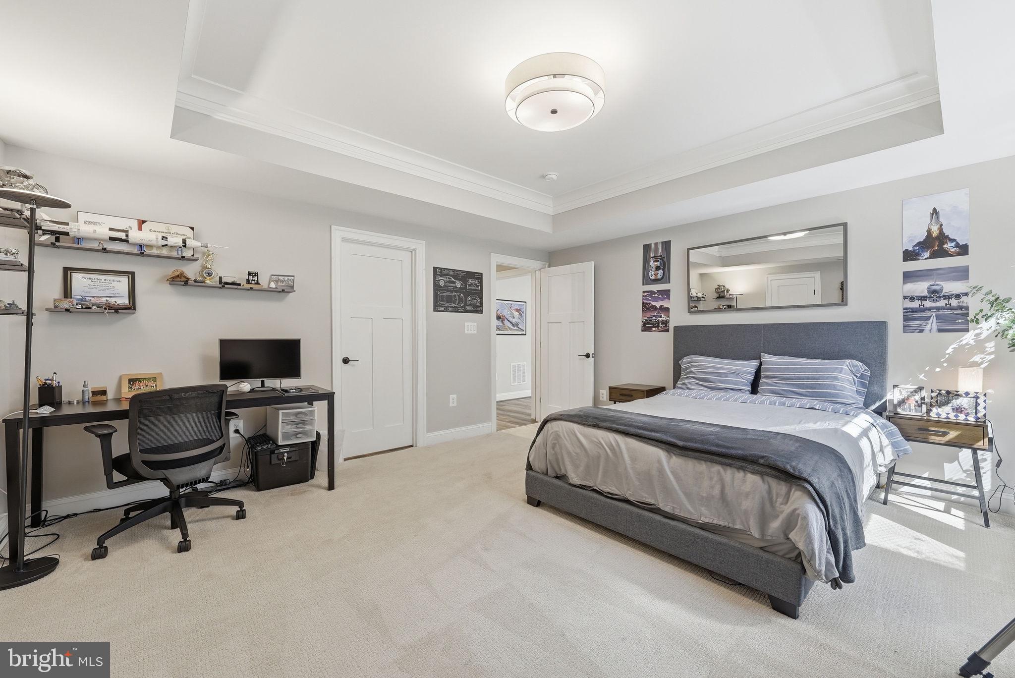 WEST END MANOR - Residential