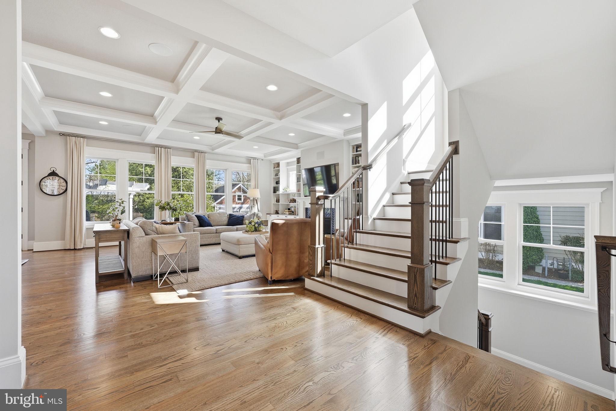 WEST END MANOR - Residential