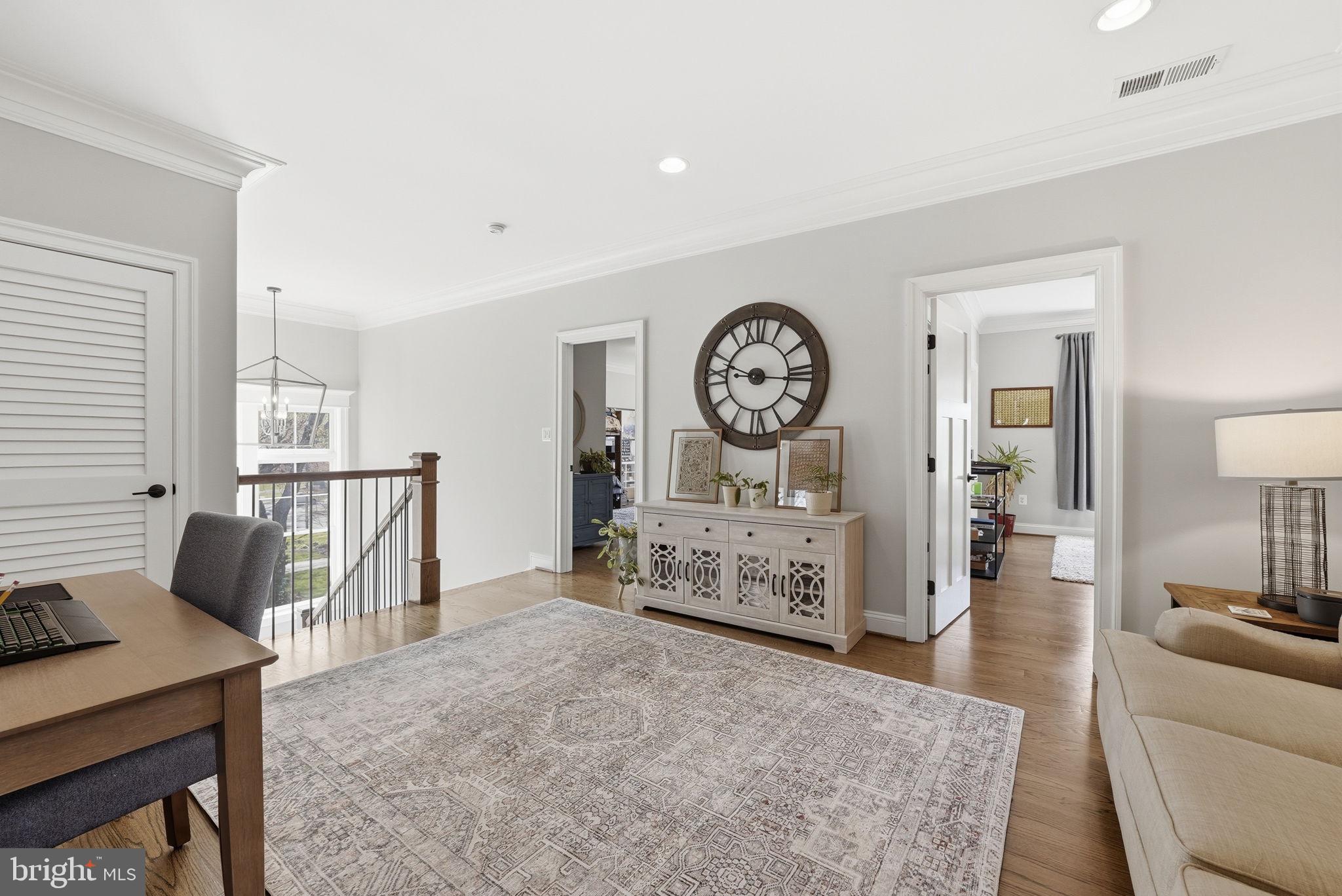 WEST END MANOR - Residential