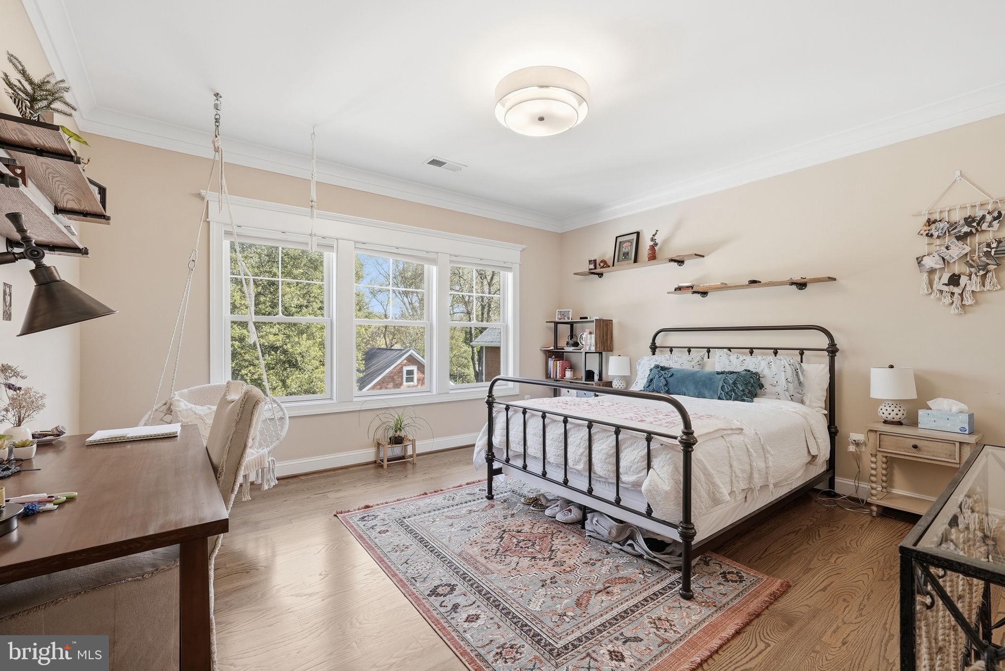 WEST END MANOR - Residential