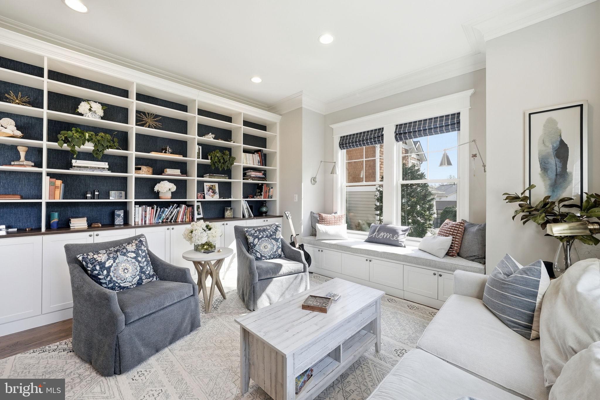 WEST END MANOR - Residential