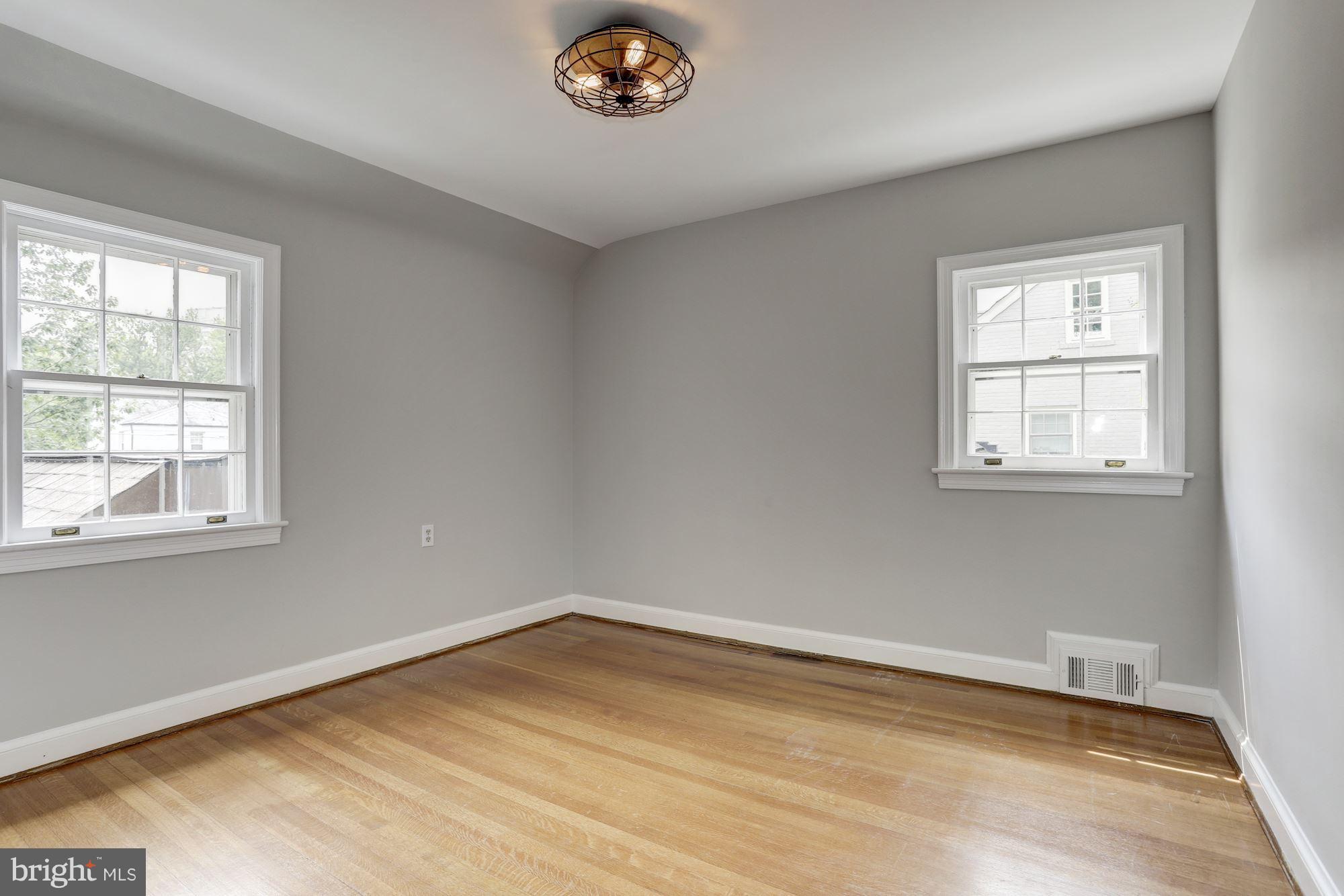 CHEVY CHASE - Residential