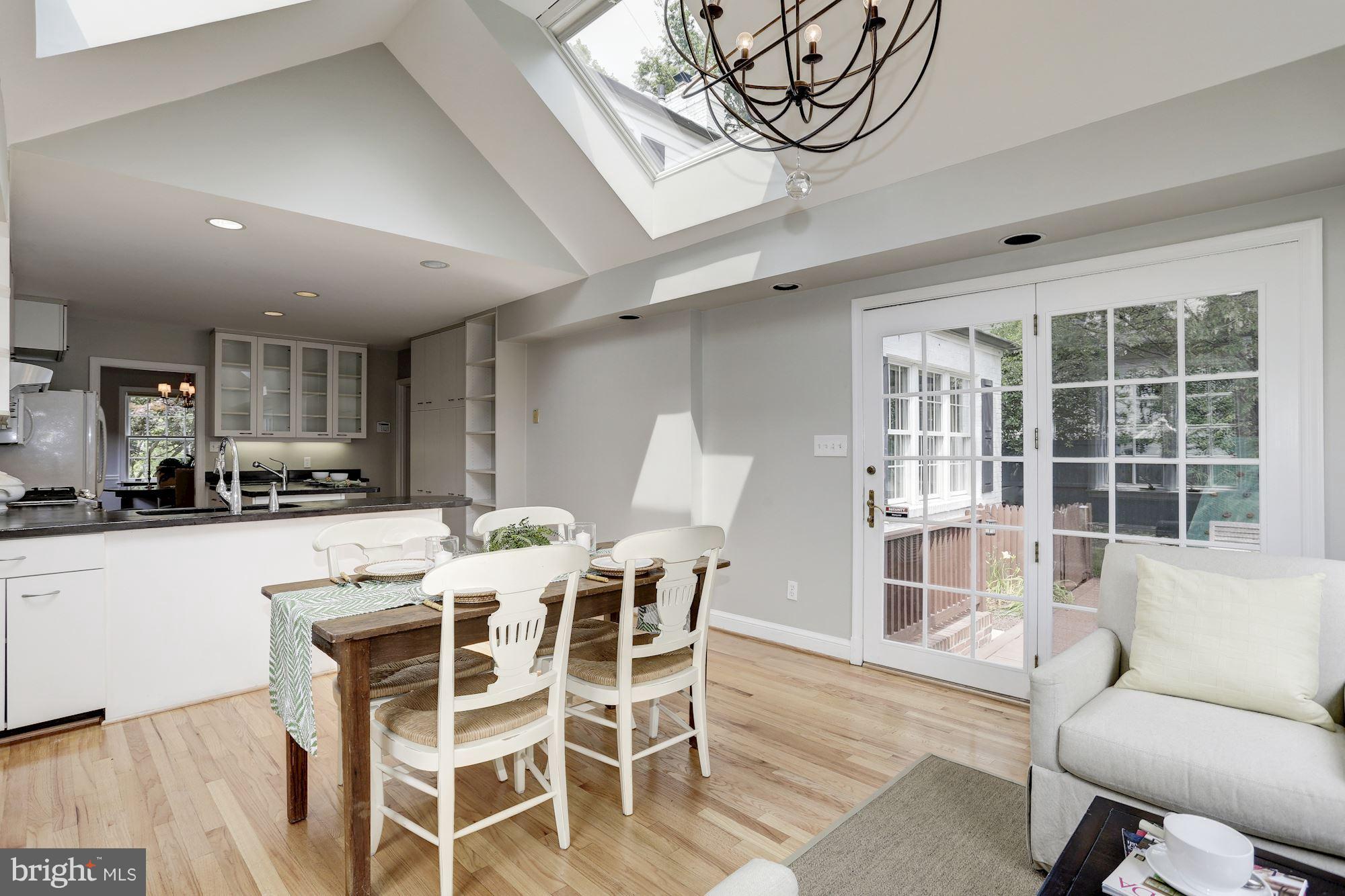 CHEVY CHASE - Residential