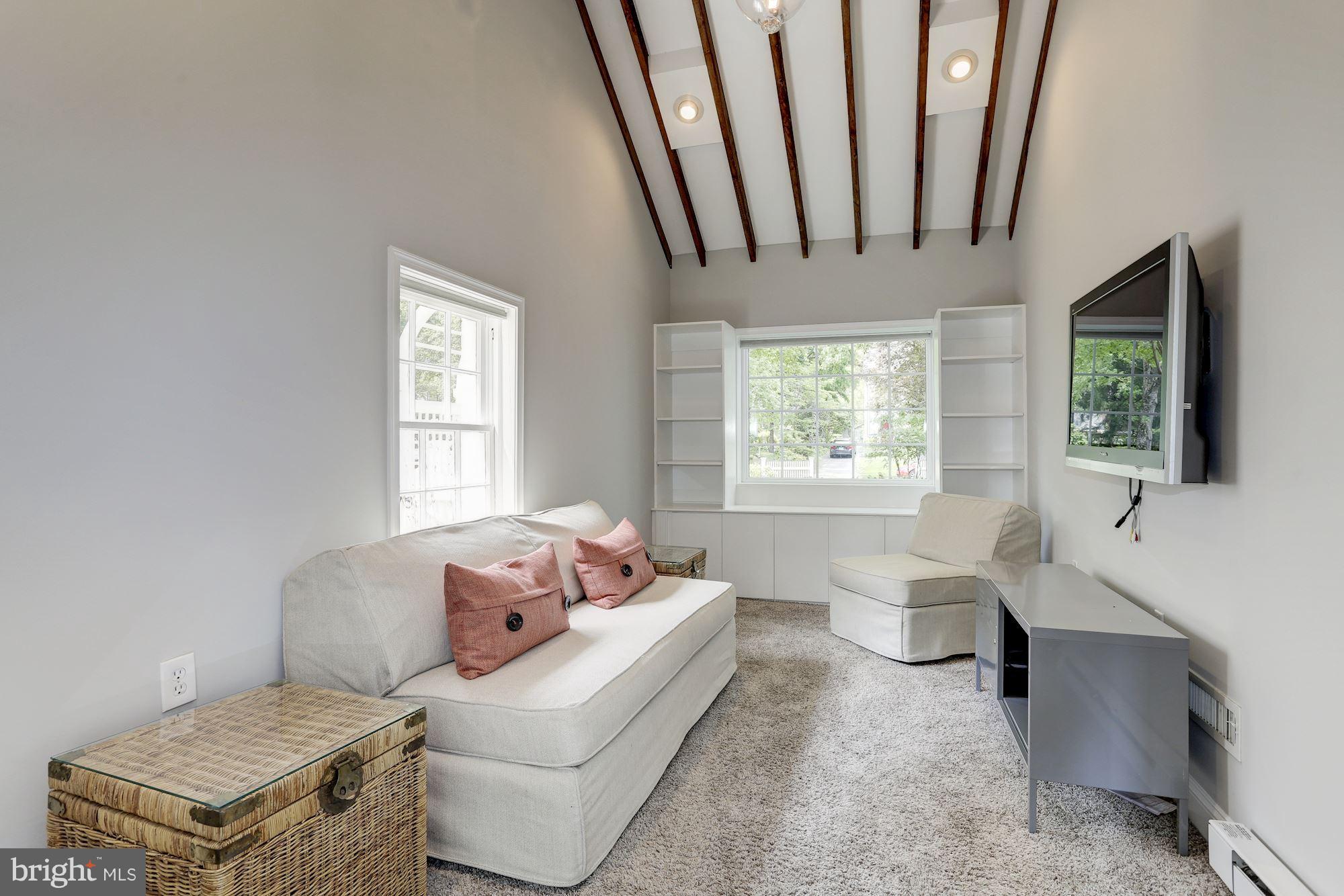 CHEVY CHASE - Residential