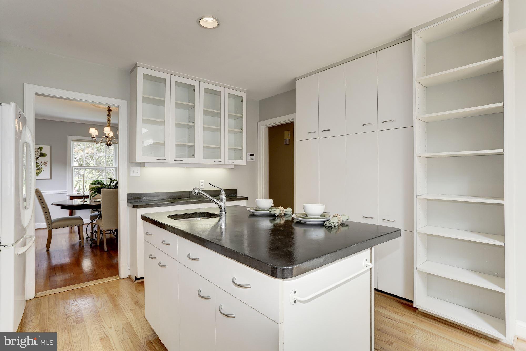 CHEVY CHASE - Residential