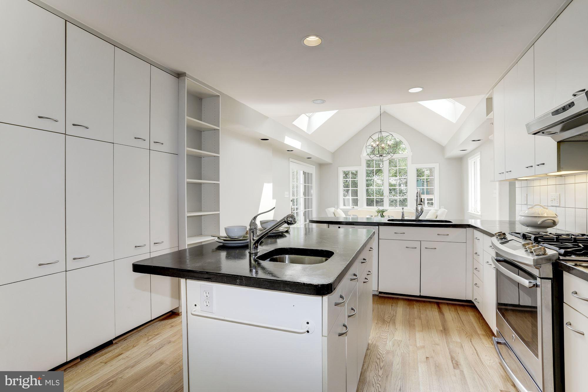 CHEVY CHASE - Residential