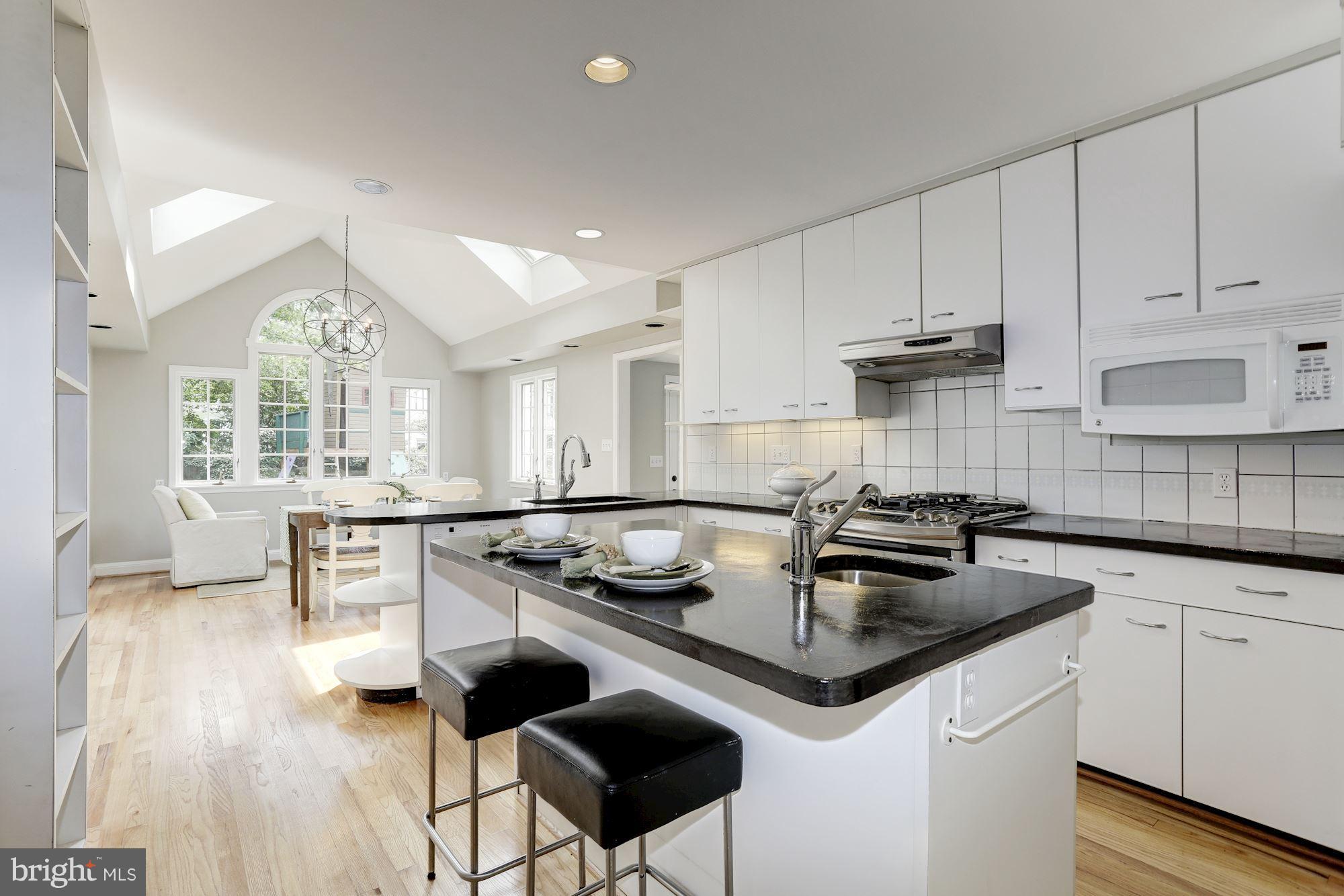 CHEVY CHASE - Residential