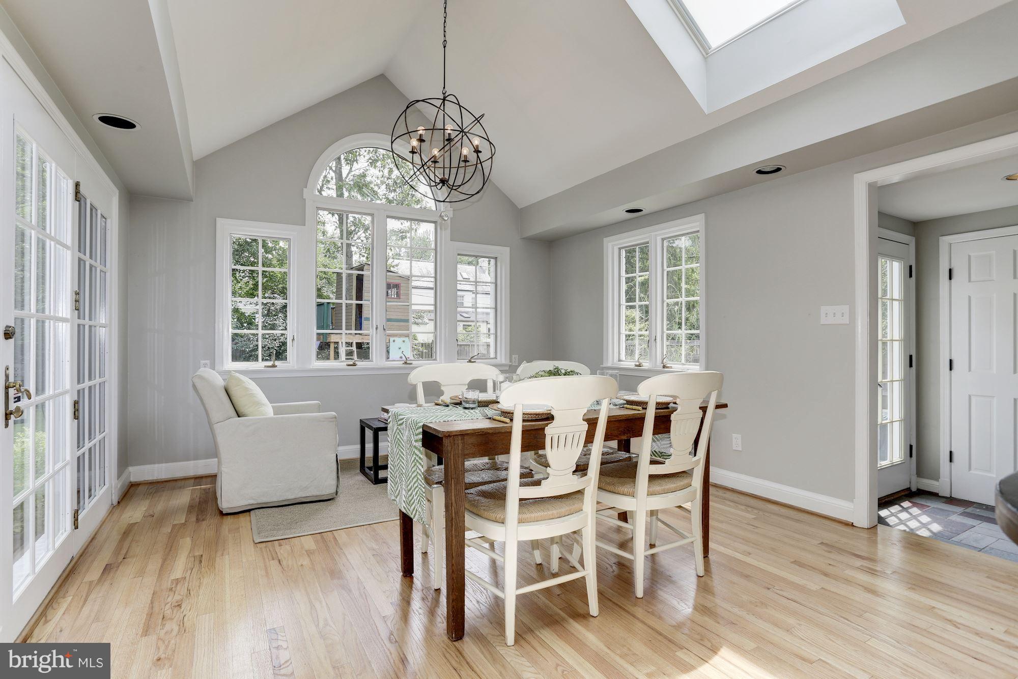 CHEVY CHASE - Residential